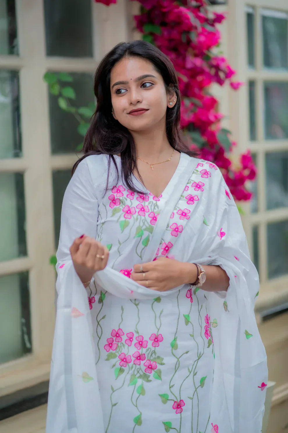 Grace in Every Thread – This white cotton kurta set