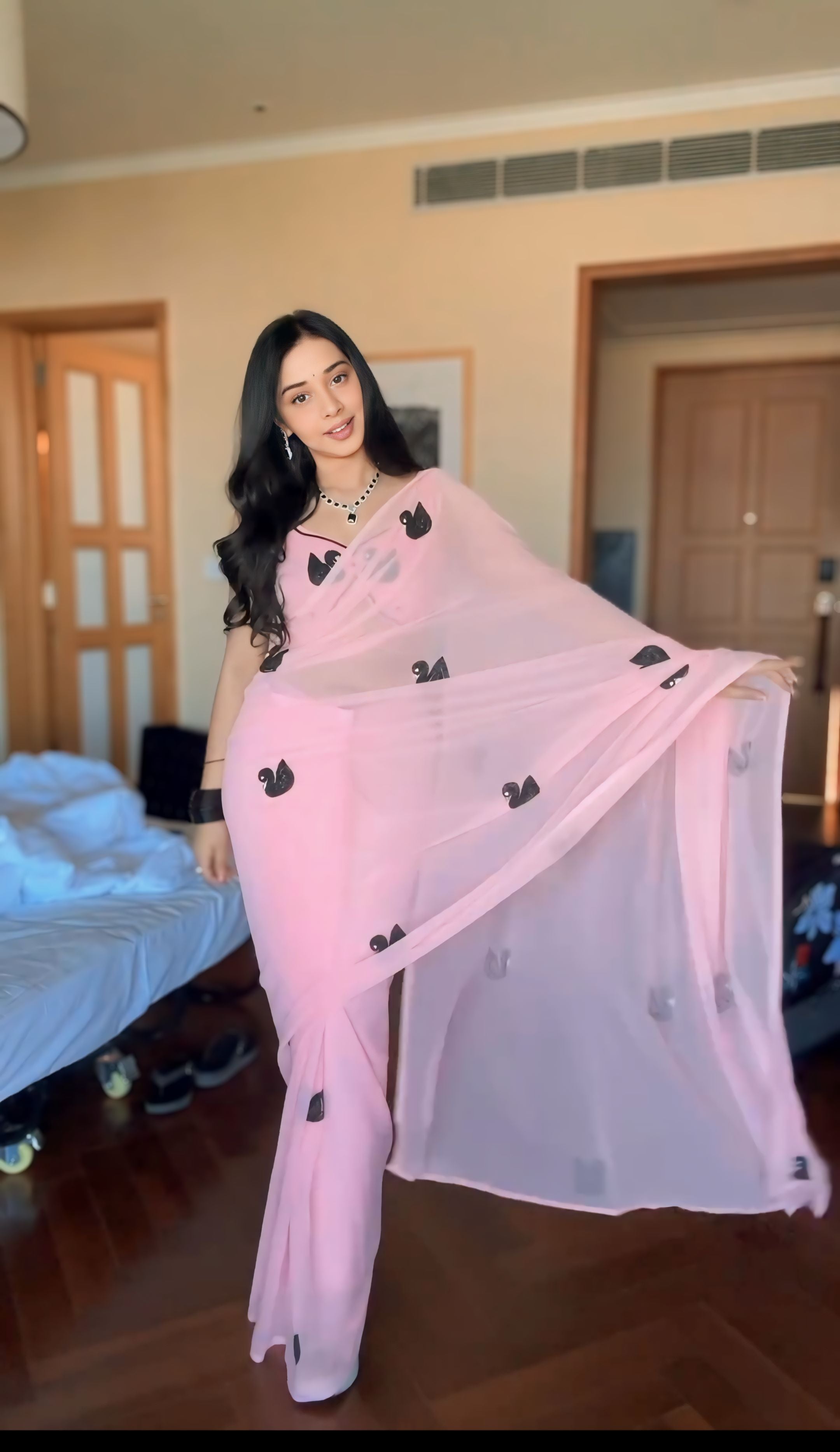 1-Minute Ready To Wear Pink Georgette Saree With Unstitched Blouse.