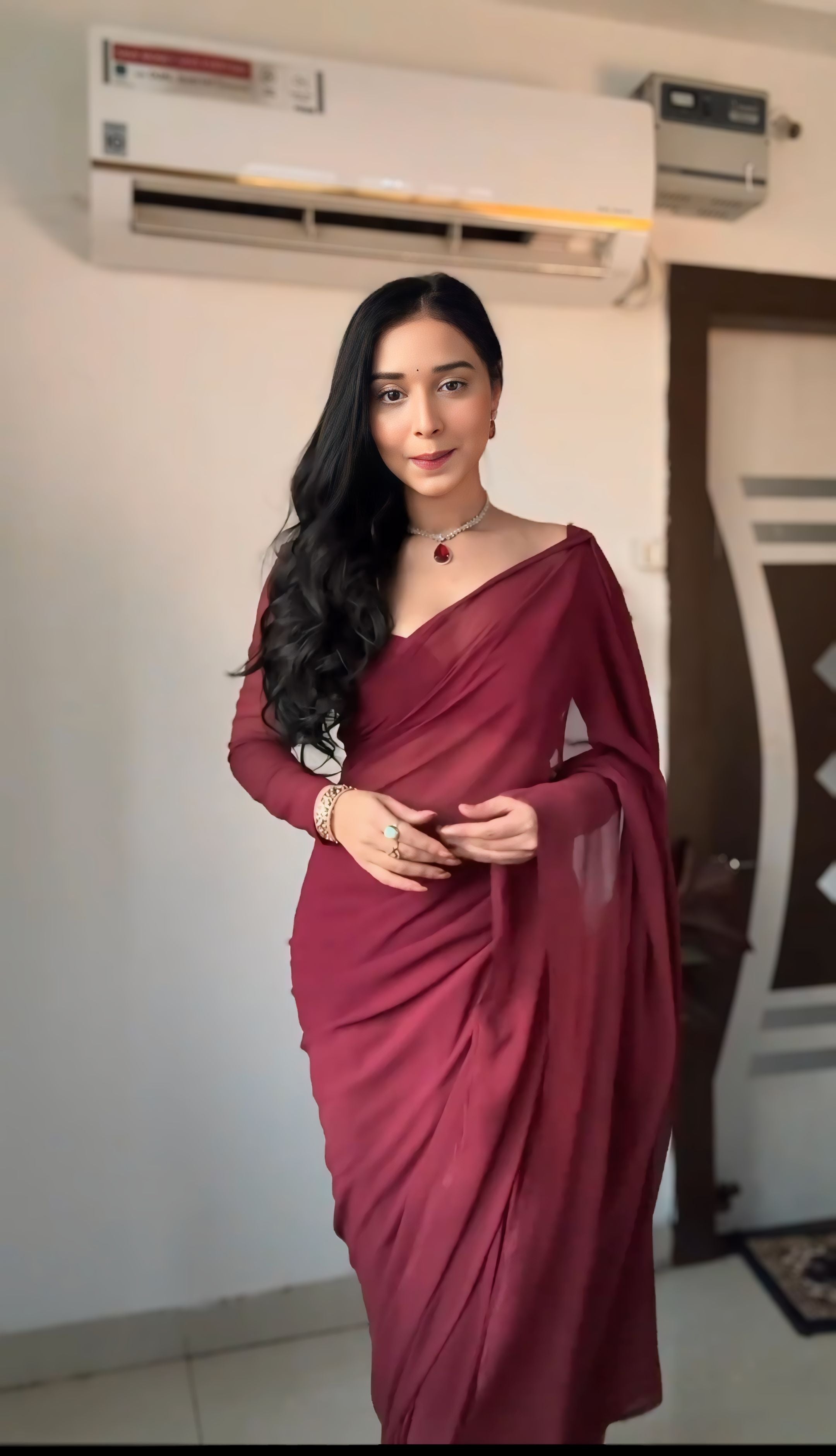 1 Minute Ready to Wear maroon Saree With Unstitched Blouse.