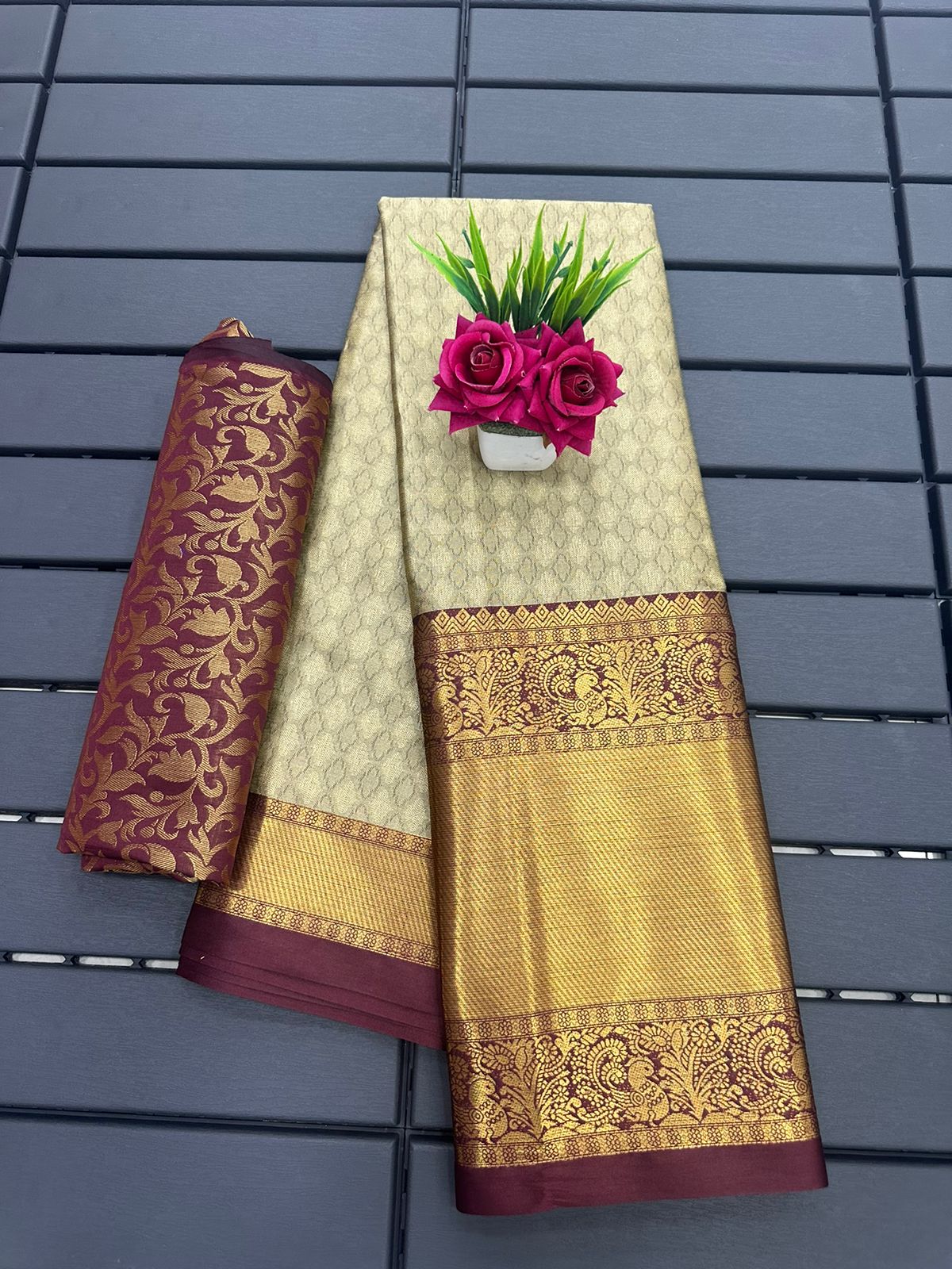 Chiku Brown Copper Design Aura Kanjivaram Silk Saree