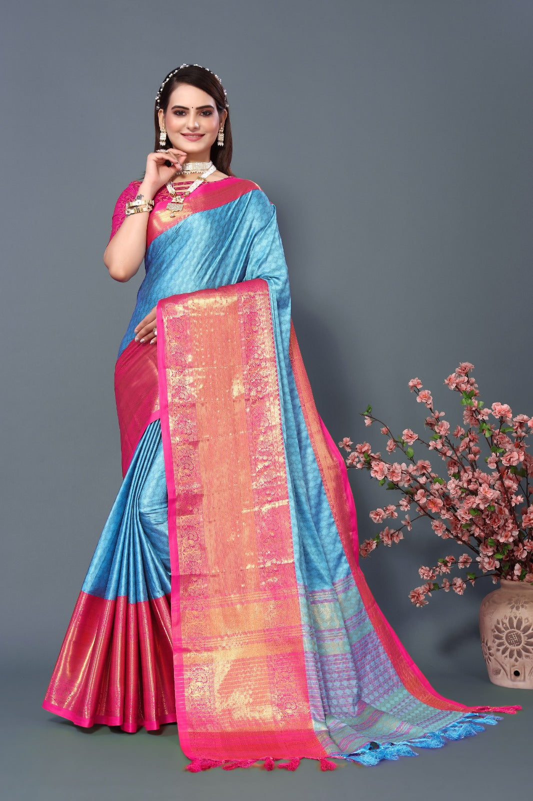 Sky Pink Copper Design Aura Kanjivaram Silk Saree