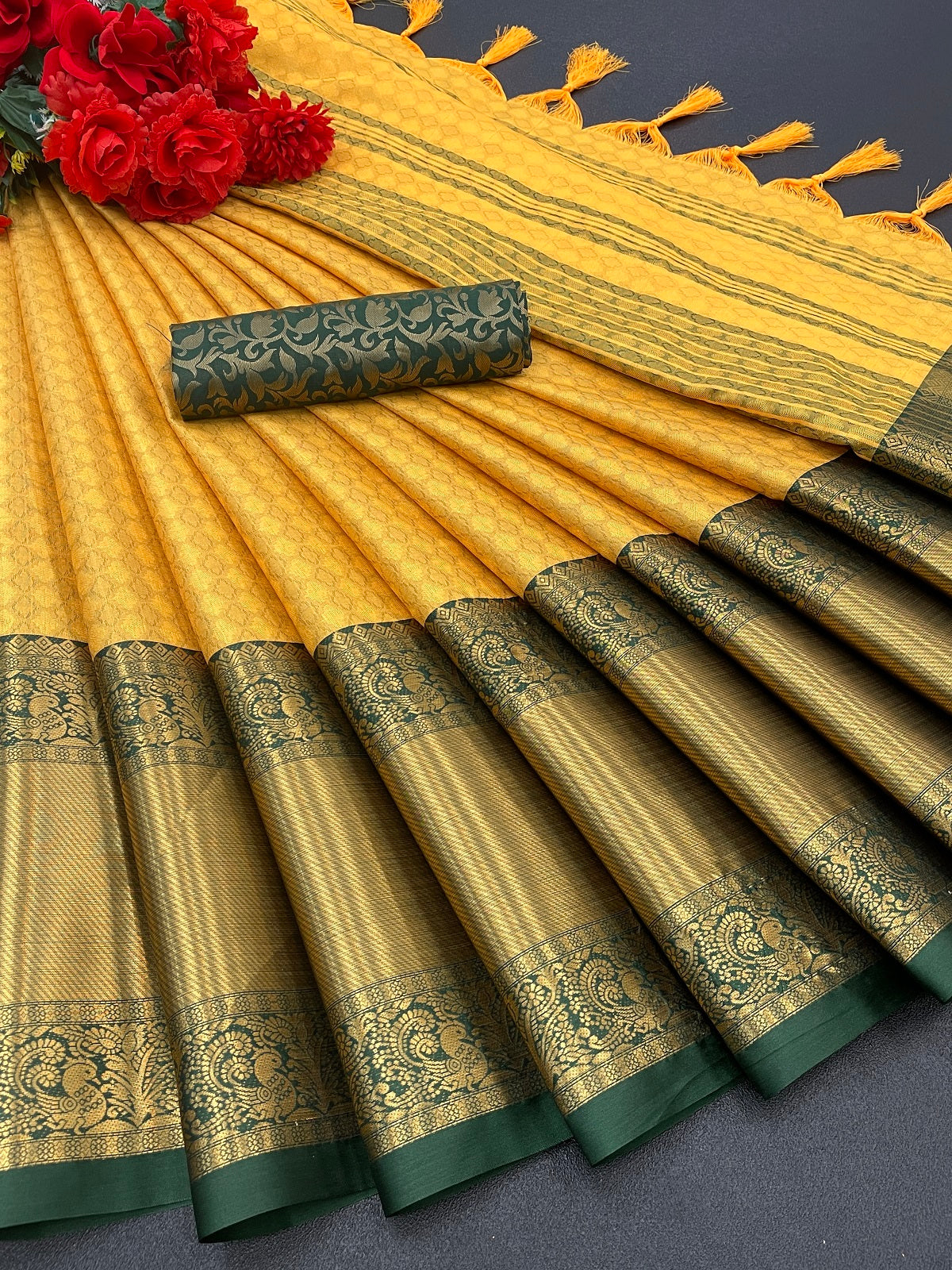 Lemon Green Copper Design Aura Kanjivaram Silk Saree