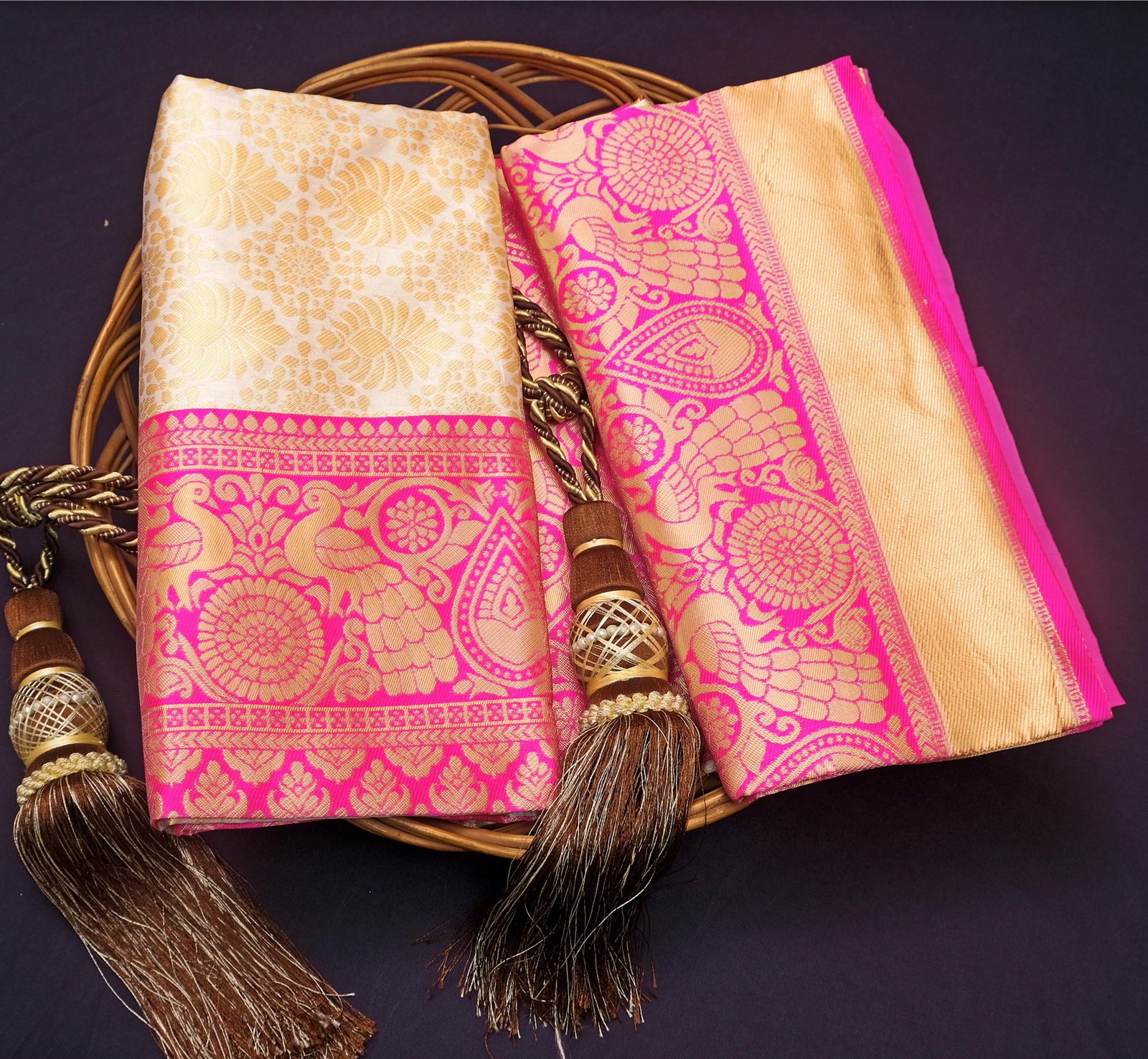 Off-white & Pink Golden Boarder Akshya Pure Silk Saree