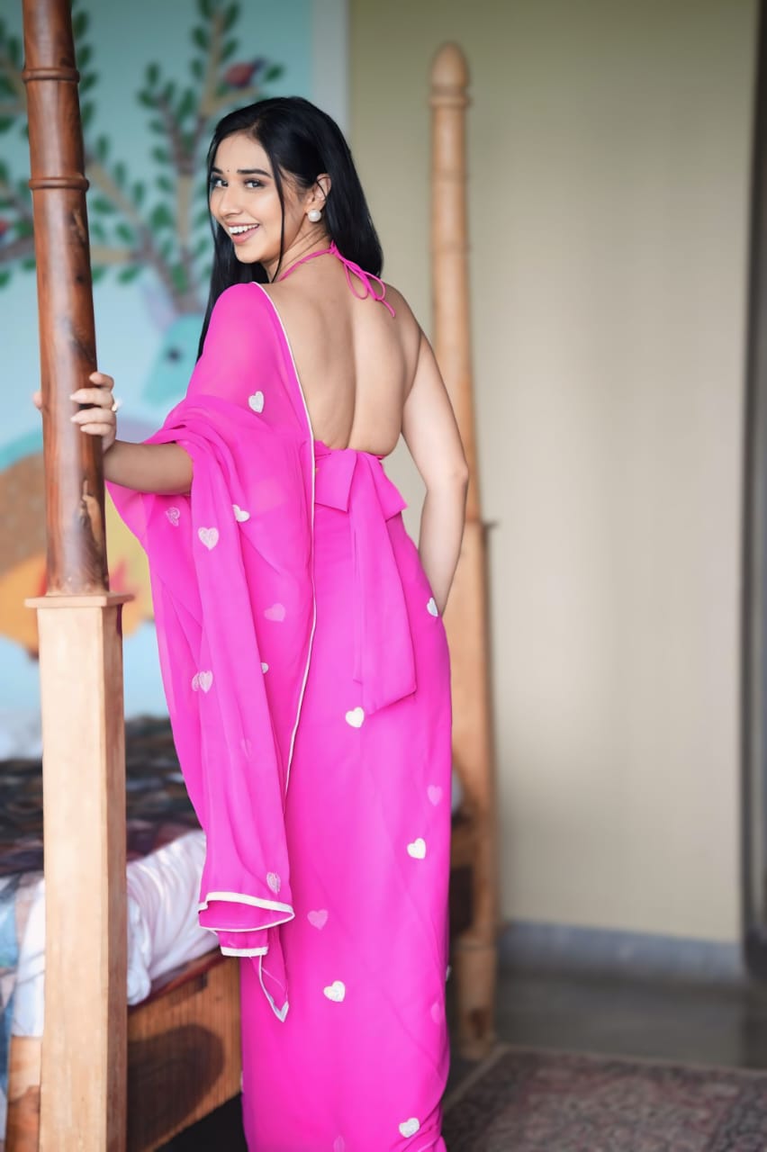 1-Minute Ready To Wear Pink Georgette Saree With Unstitched Blouse.