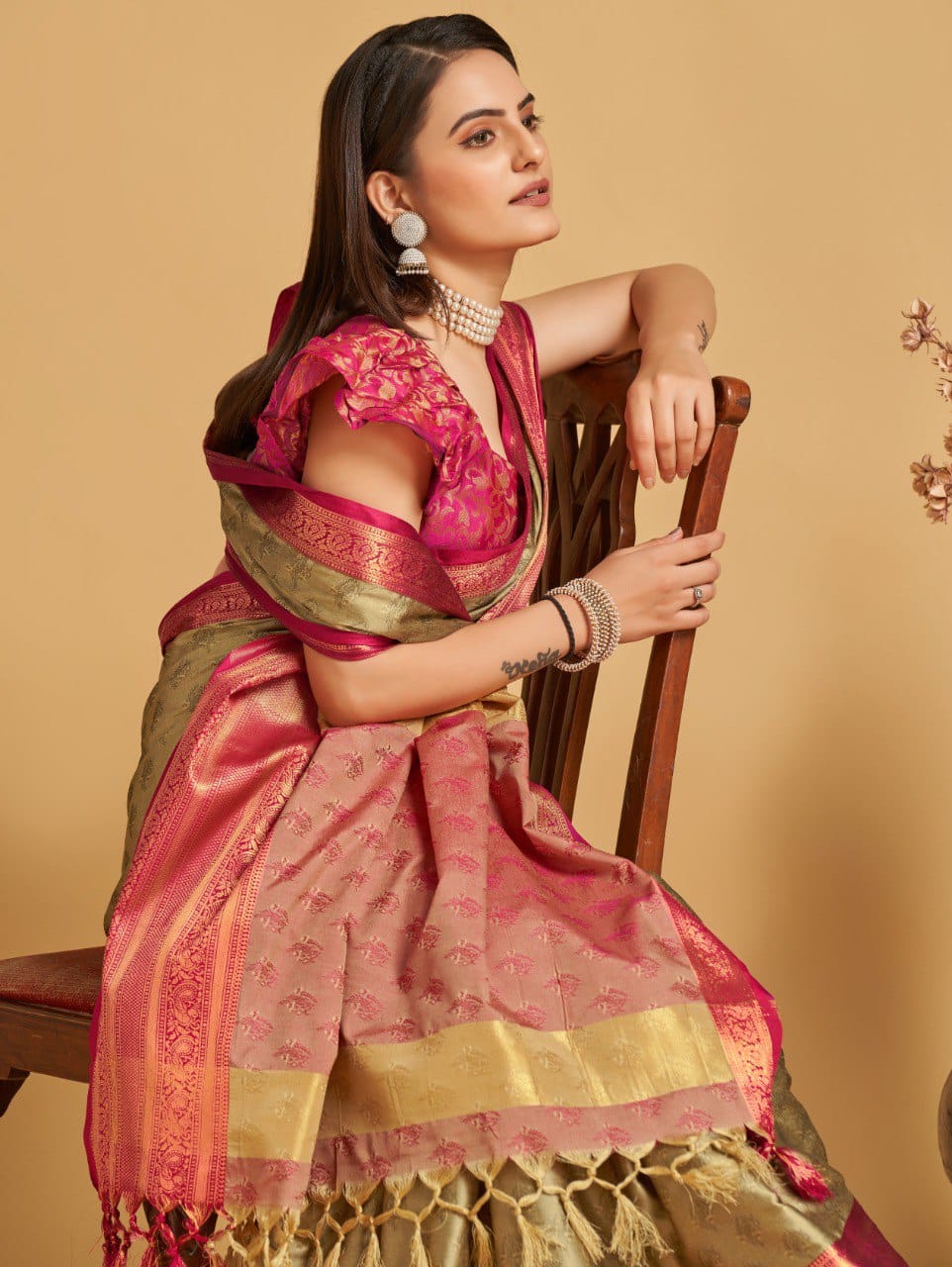 Chiku Pink Golden Design Aarohi Kanjivaram Silk Saree