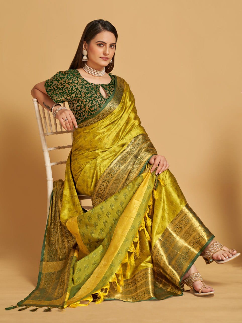 Lemon Green Golden Design Aarohi Kanjivaram Silk Saree