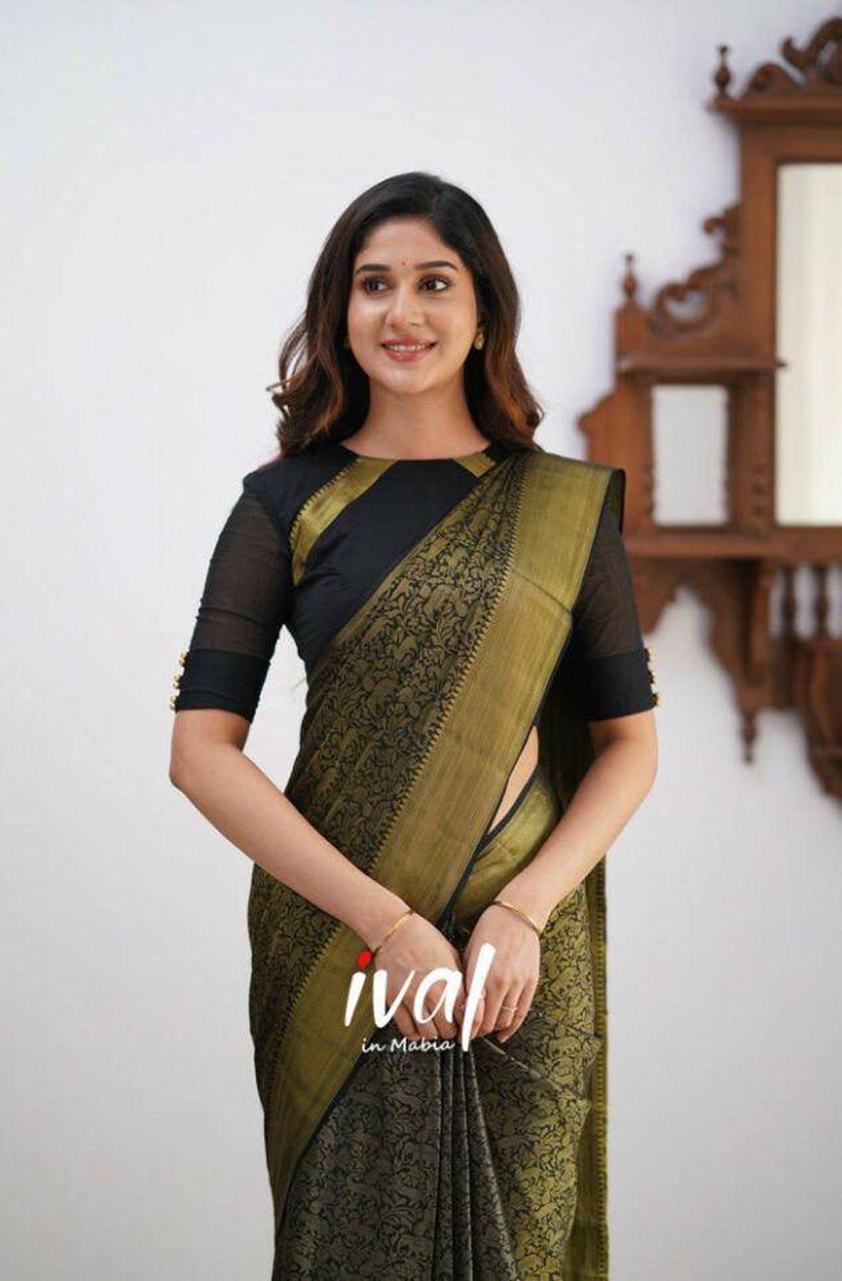 Black Yellow Boarder Aayana Pure Silk Saree