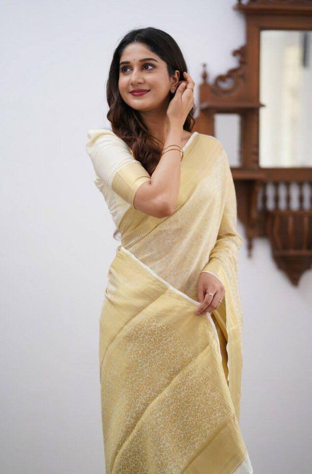 Off white Yellow Boarder Aayana Pure Silk Saree