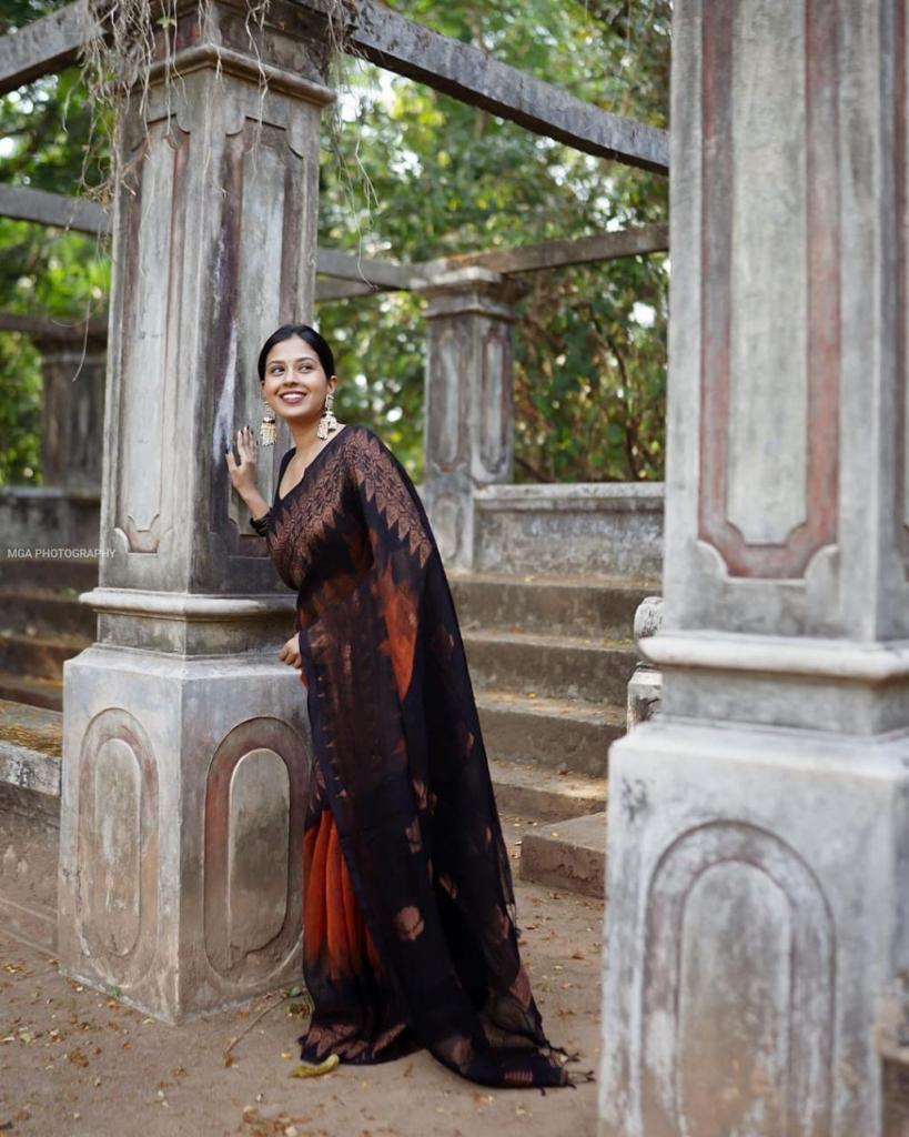 Black & Dark Saffron Golden Boarder  Banushree Pure Silk Saree