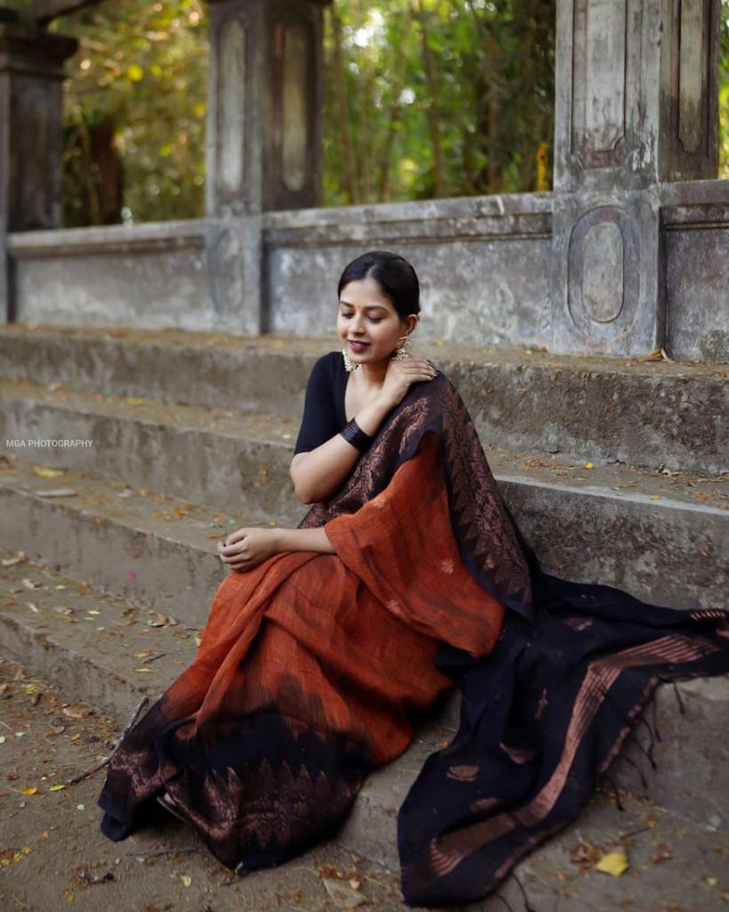 Black & Dark Saffron Golden Boarder  Banushree Pure Silk Saree