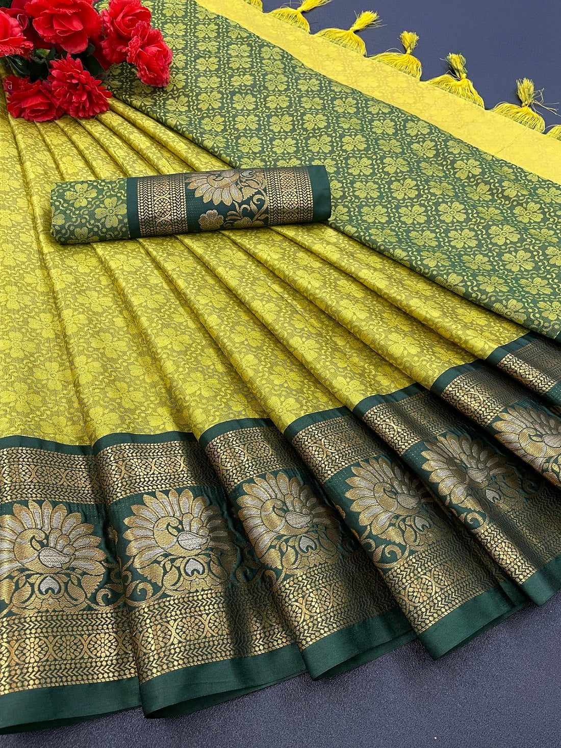 Lemon and Green Chakli Kanjivaram Silk Saree