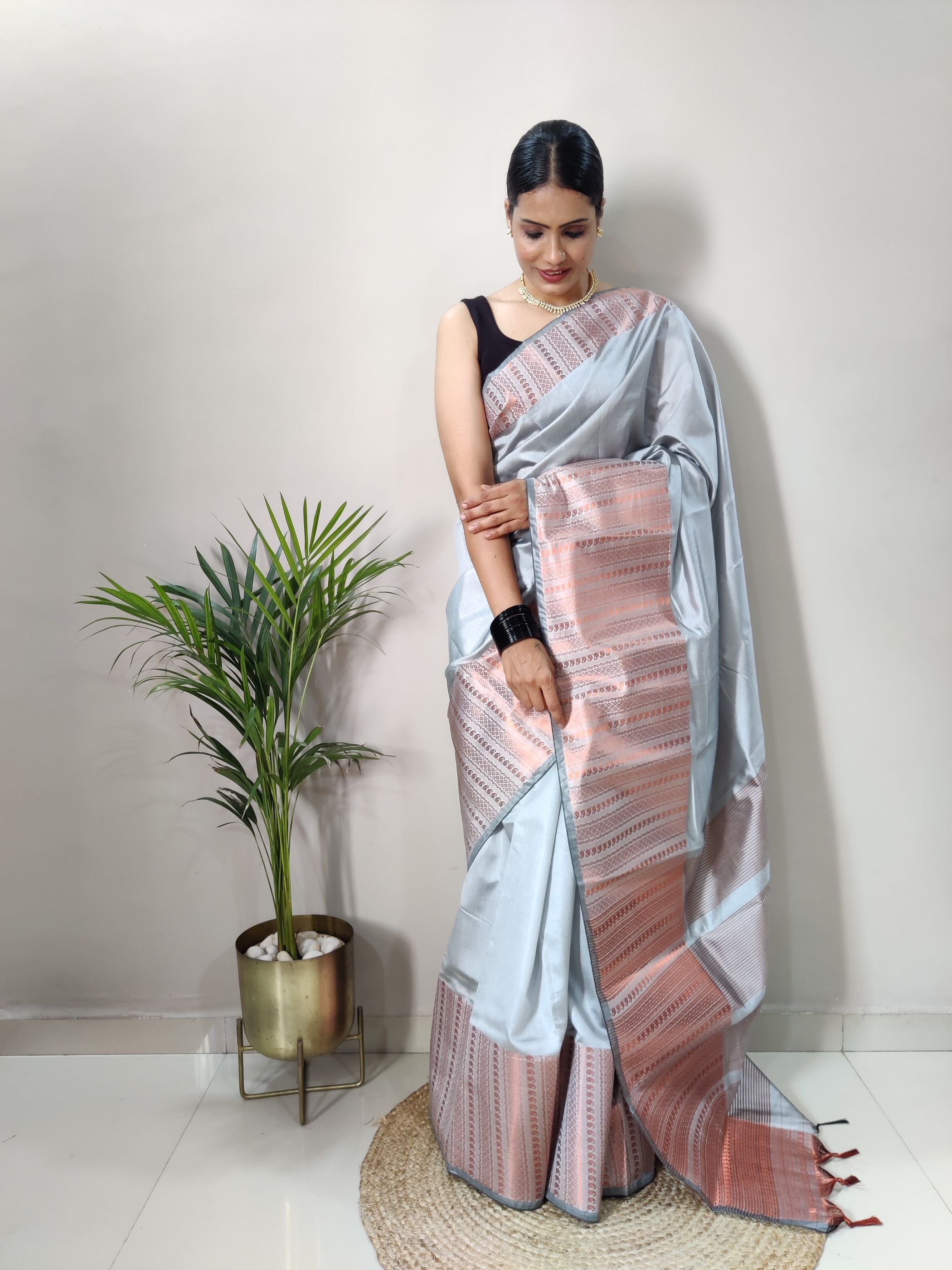 Grey Copper Design Mango Kanjivaram Silk Saree