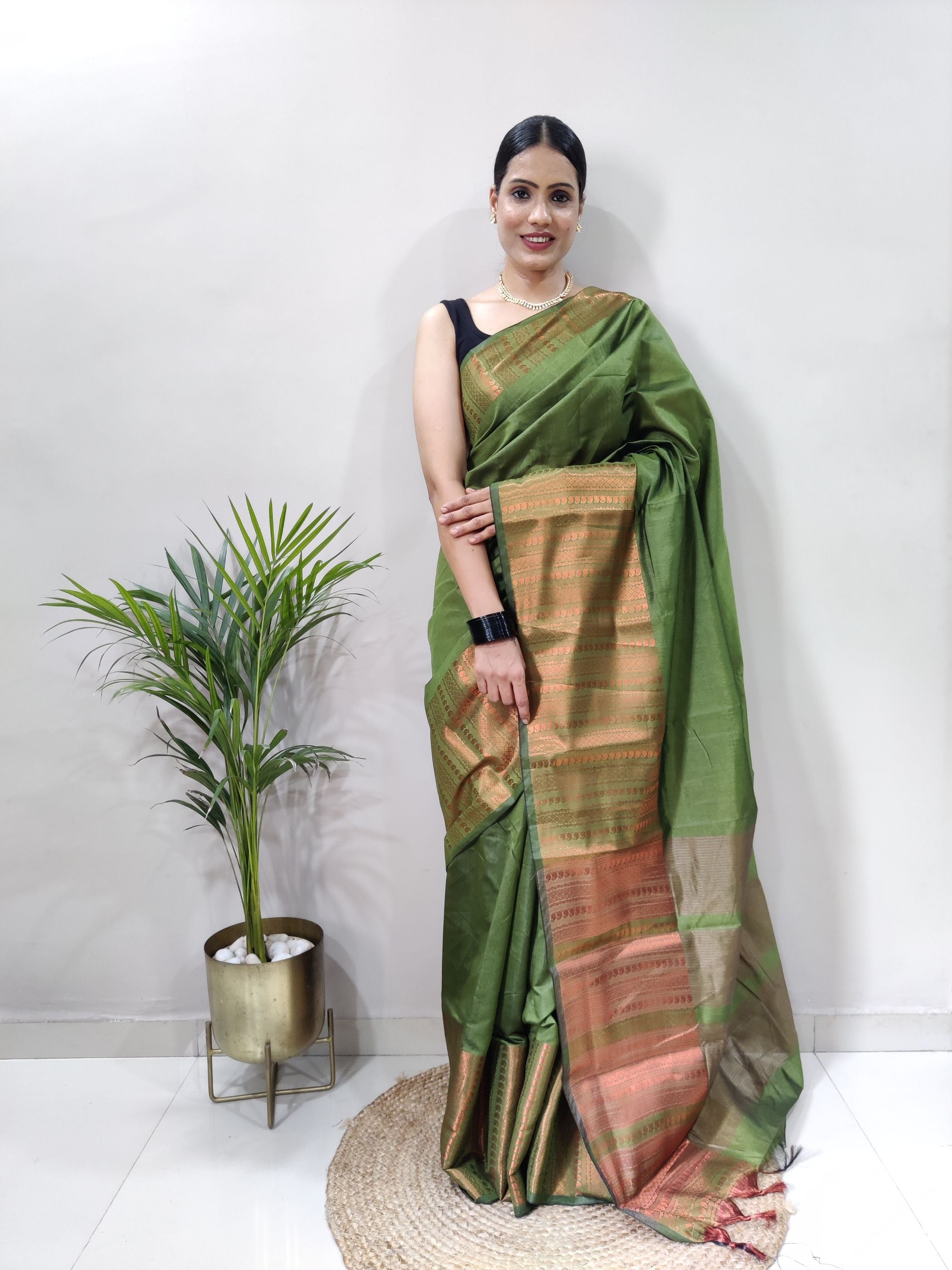 Mehndi Copper Design Mango Kanjivaram Silk Saree