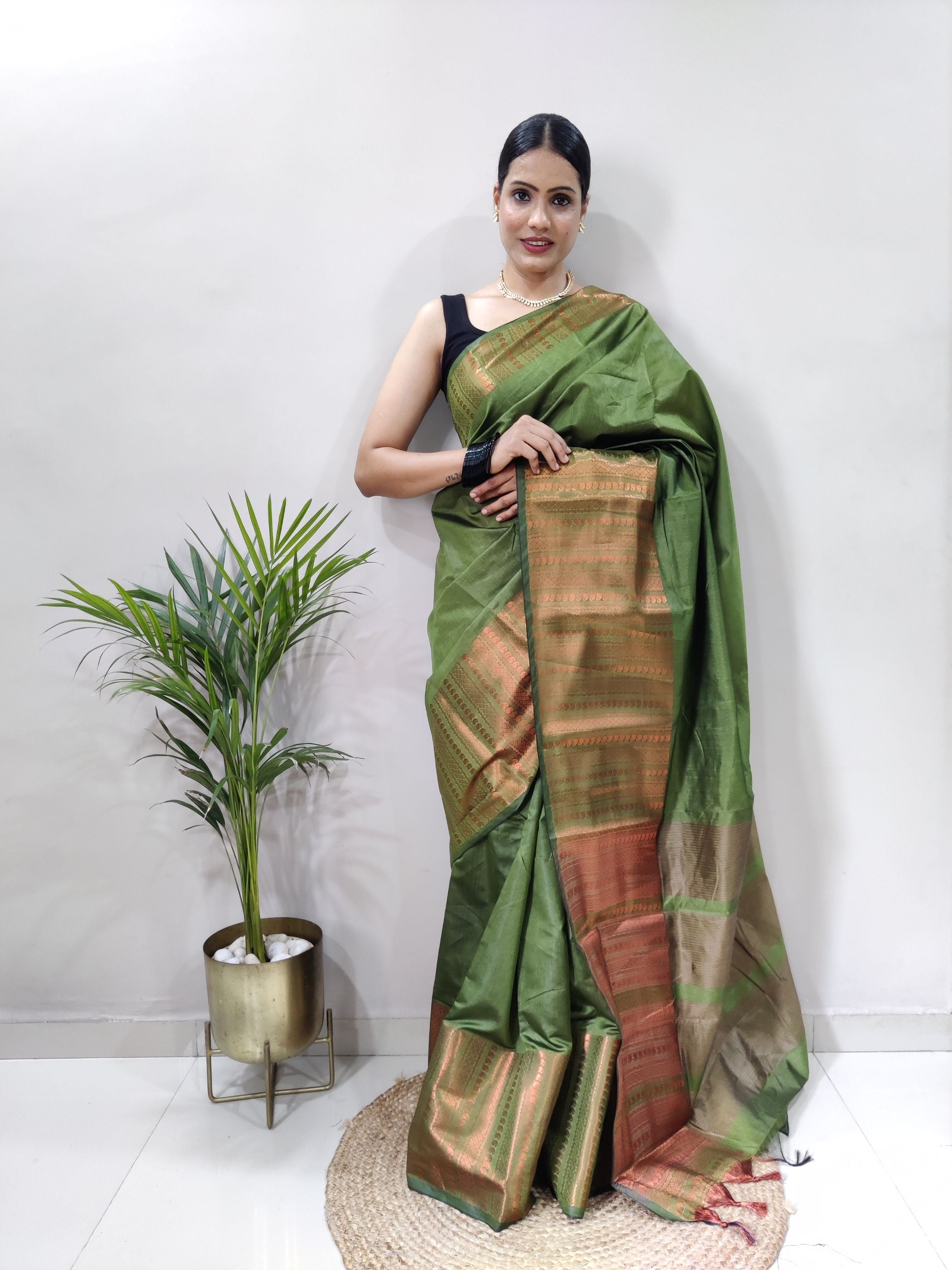 Mehndi Copper Design Mango Kanjivaram Silk Saree