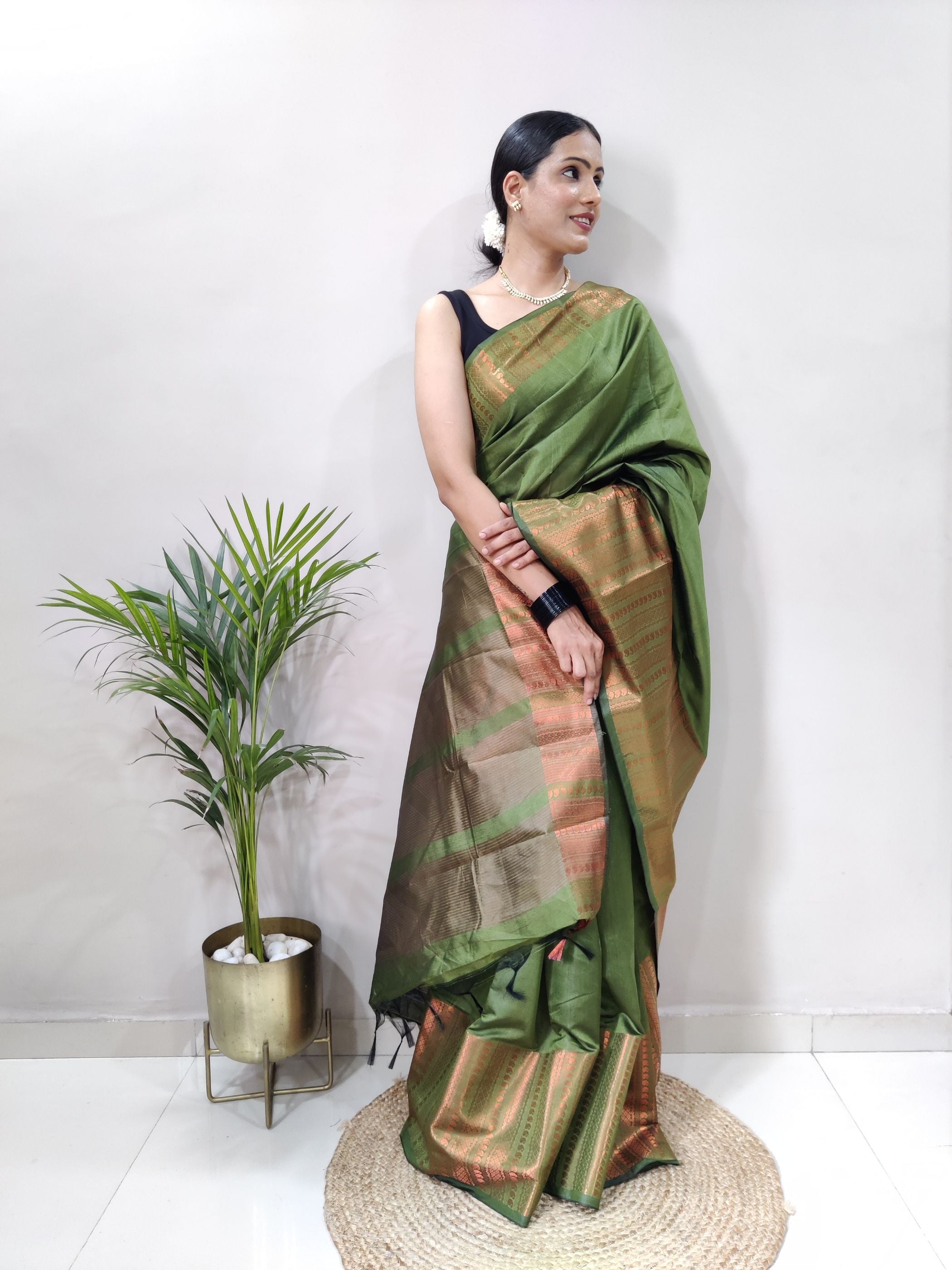 Mehndi Copper Design Mango Kanjivaram Silk Saree