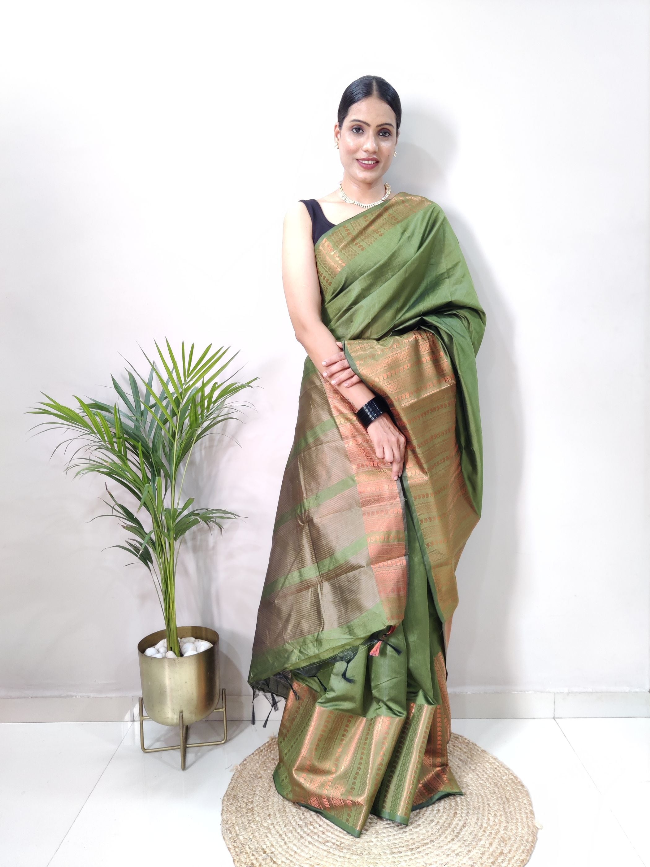 Mehndi Copper Design Mango Kanjivaram Silk Saree