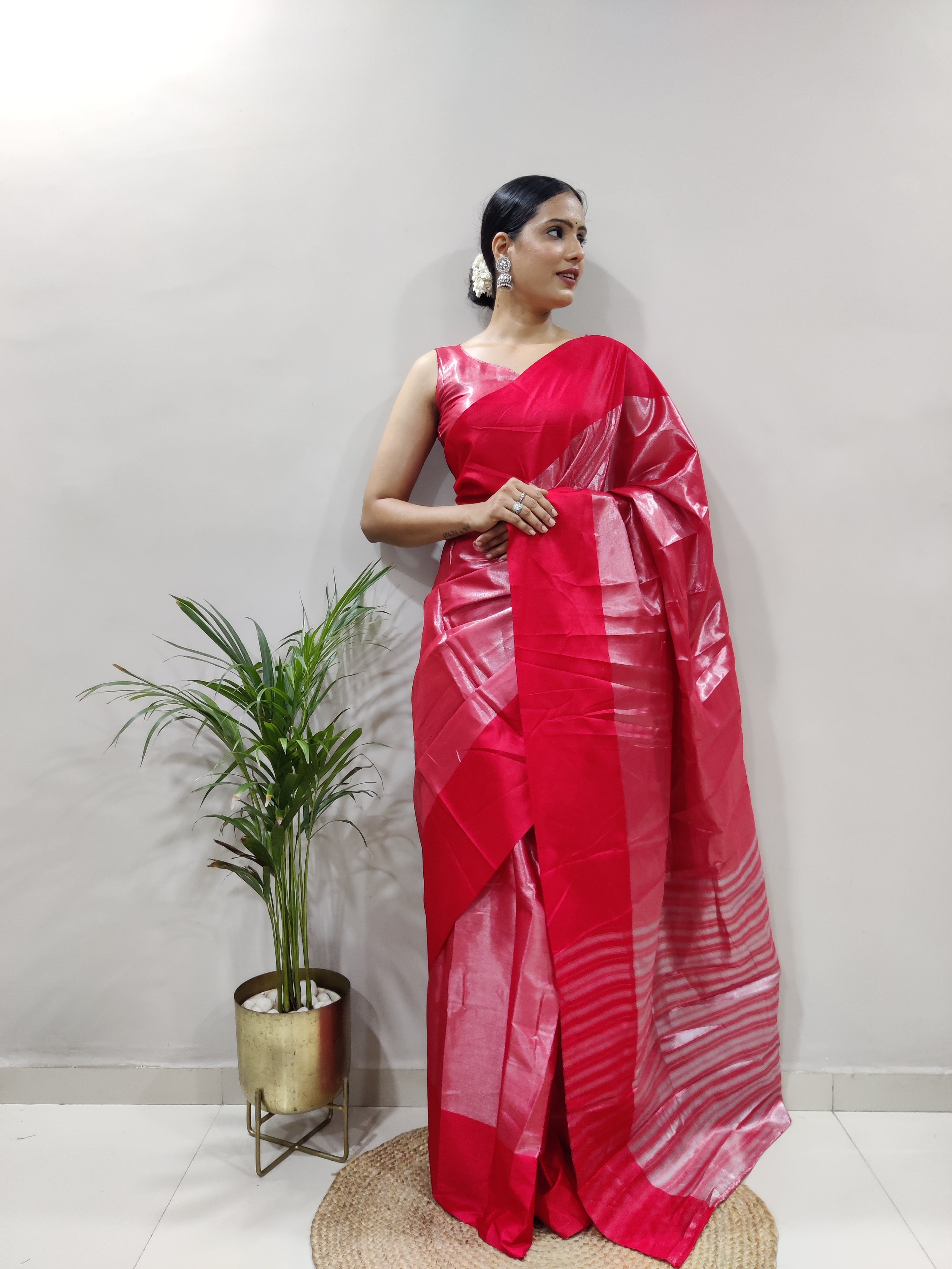 Red Silver Shade pallu Design Divya Pure Silk Saree