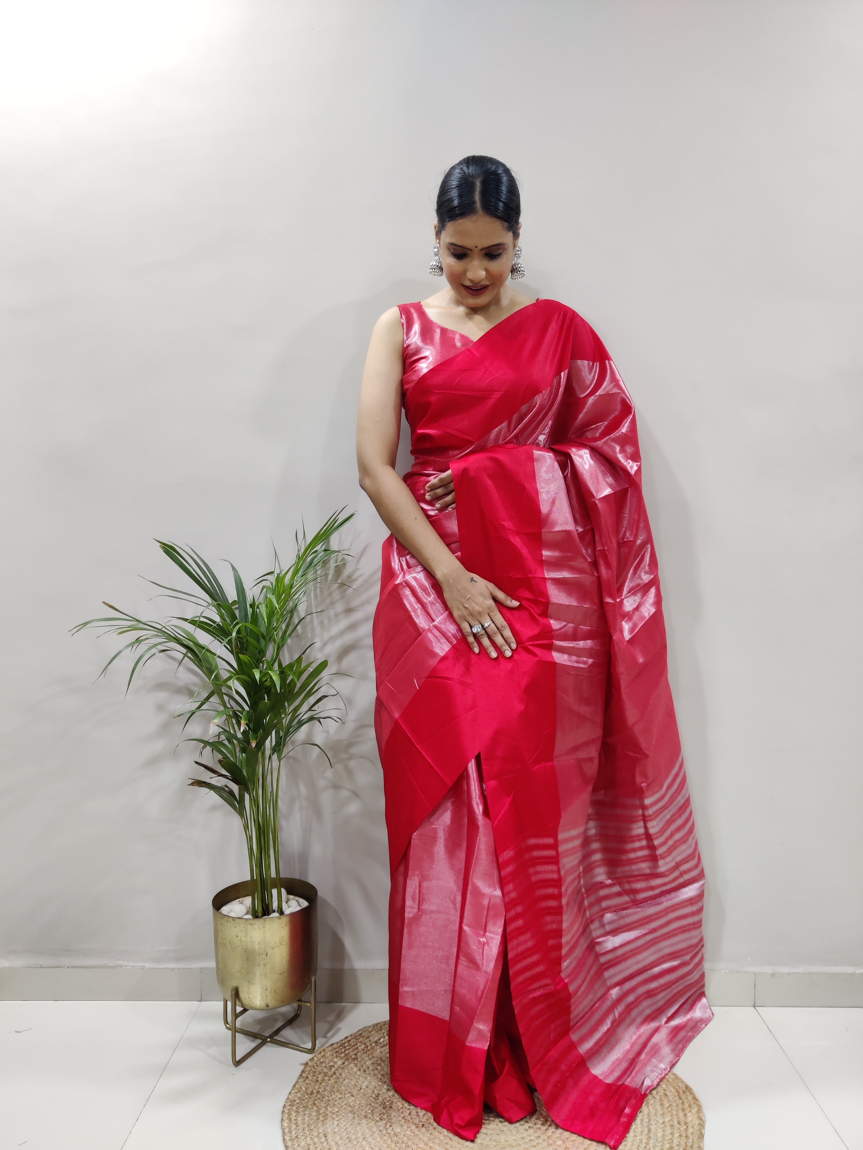 Red Silver Shade pallu Design Divya Pure Silk Saree