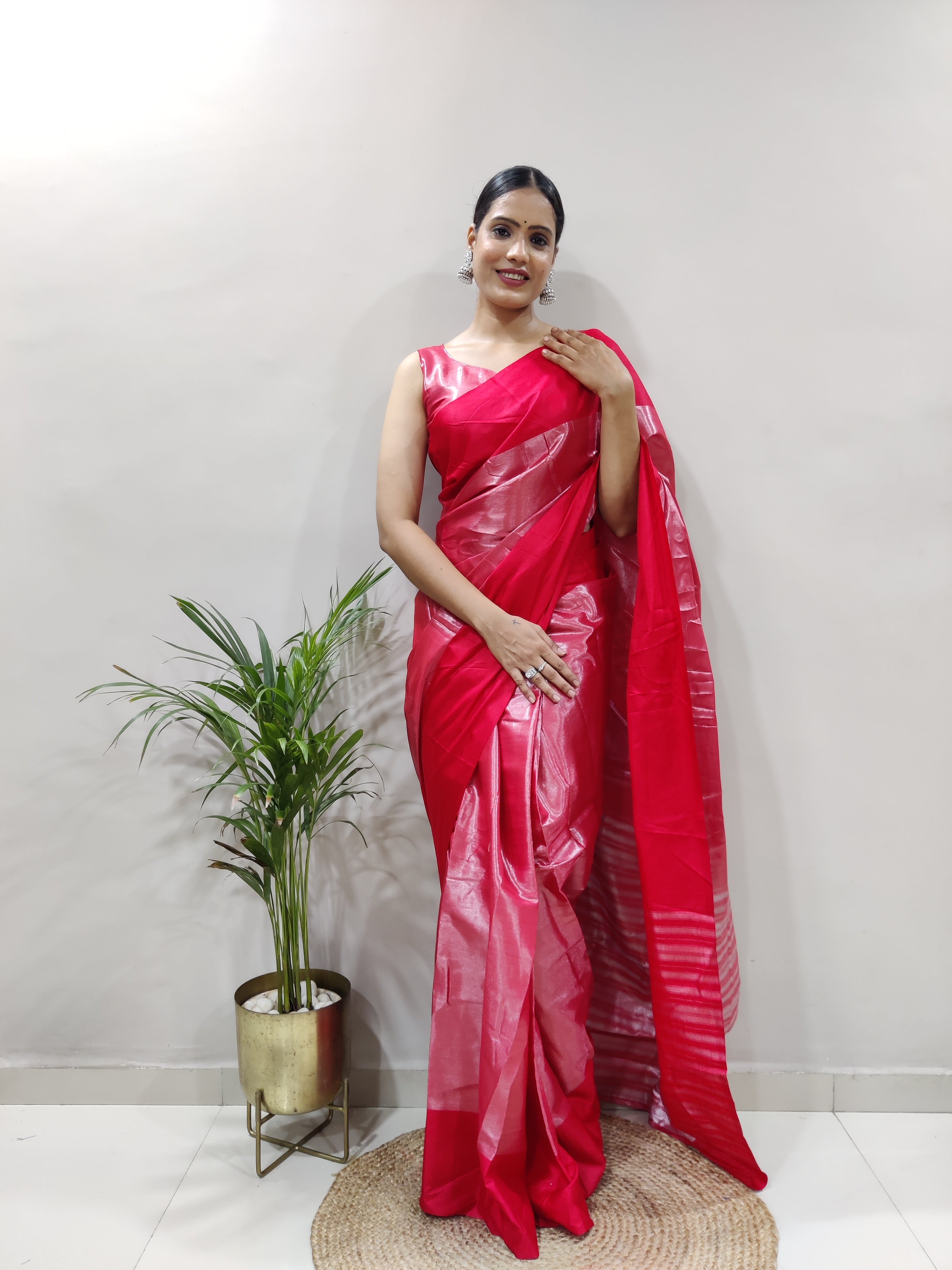 Red Silver Shade pallu Design Divya Pure Silk Saree