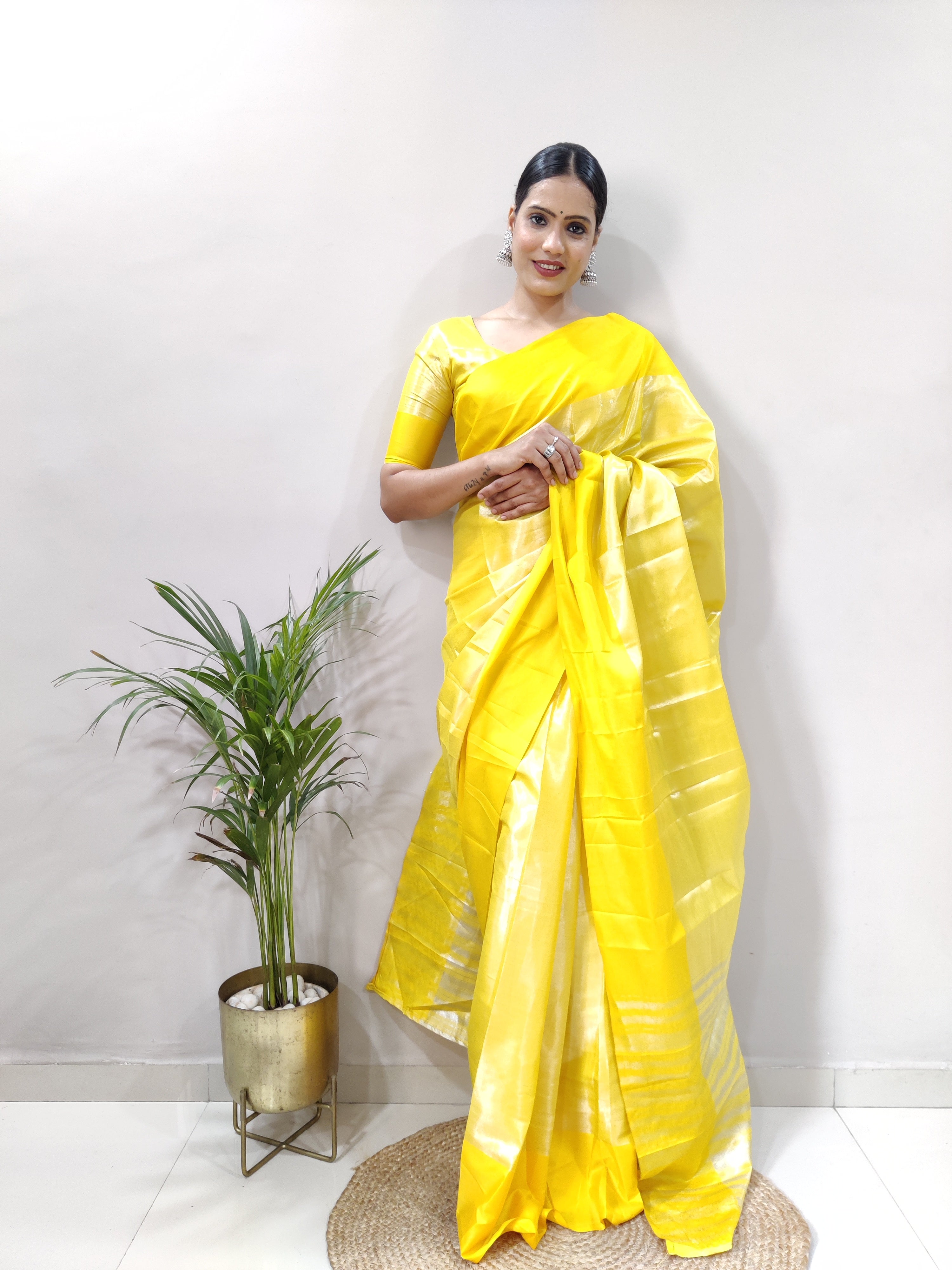 Yellow Silver Shade pallu Design Divya Pure Silk Saree