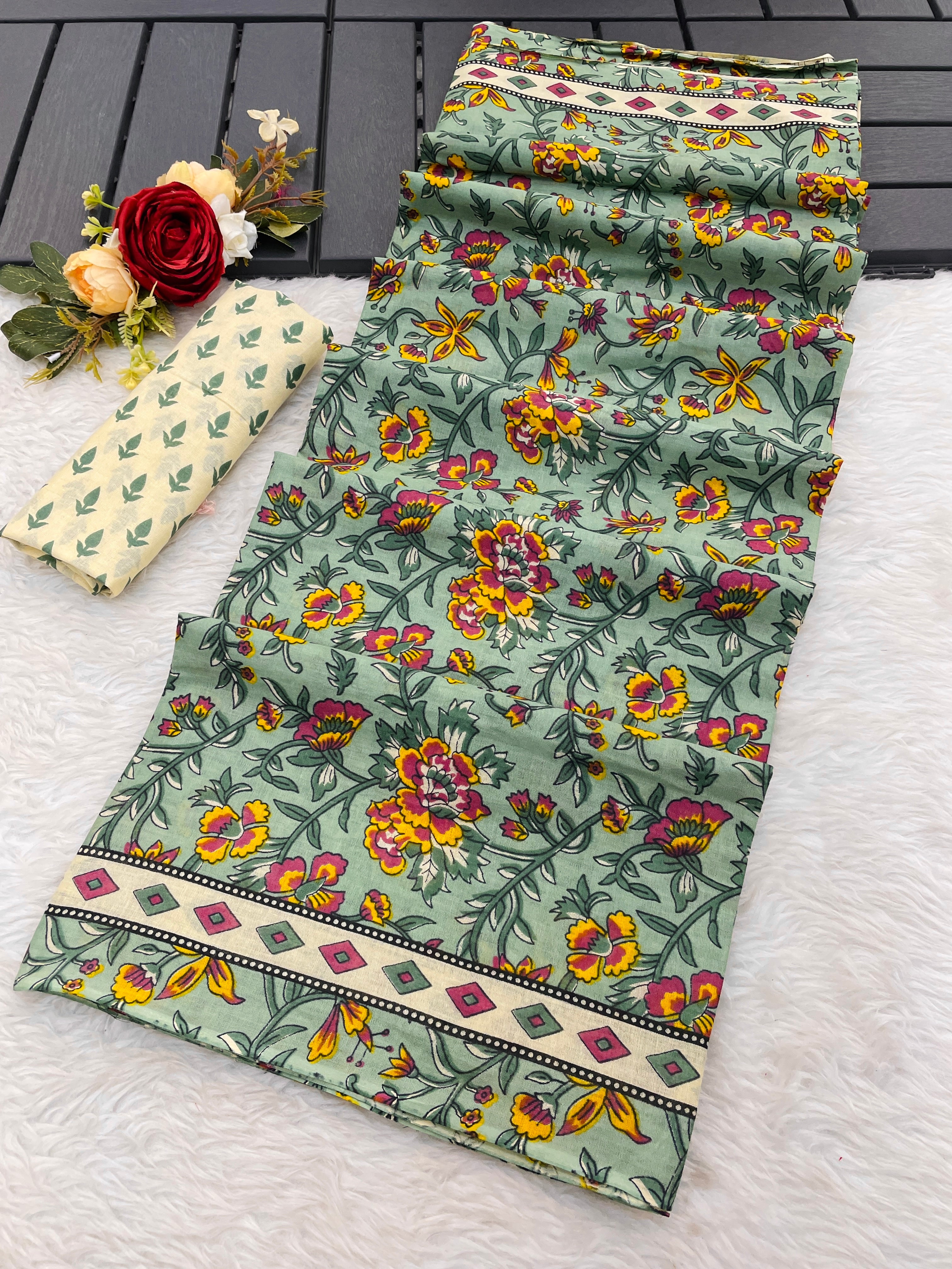 Green Floral Printed 100% Soft Pure Cotton Saree With Unstitched Blouse.