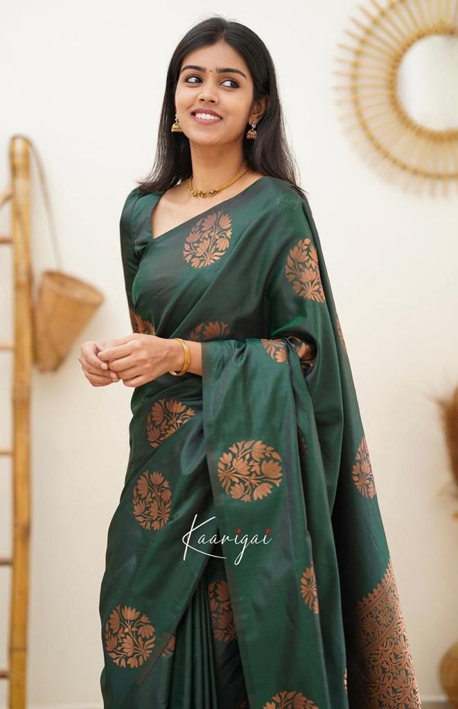 Dark Green Copper Design Boarder Fuddy Kanjivaram Silk Saree