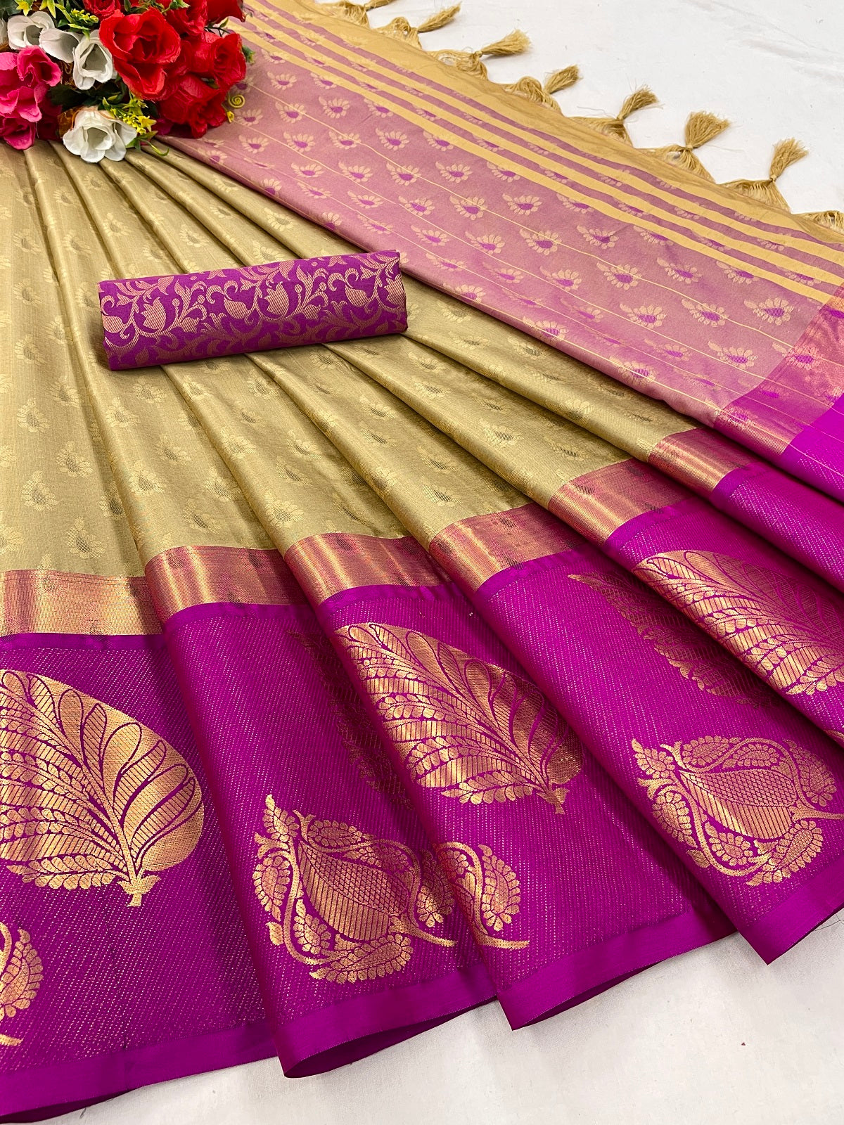 Chiku Pink Goldenpatti Design Kanjivaram Silk Saree