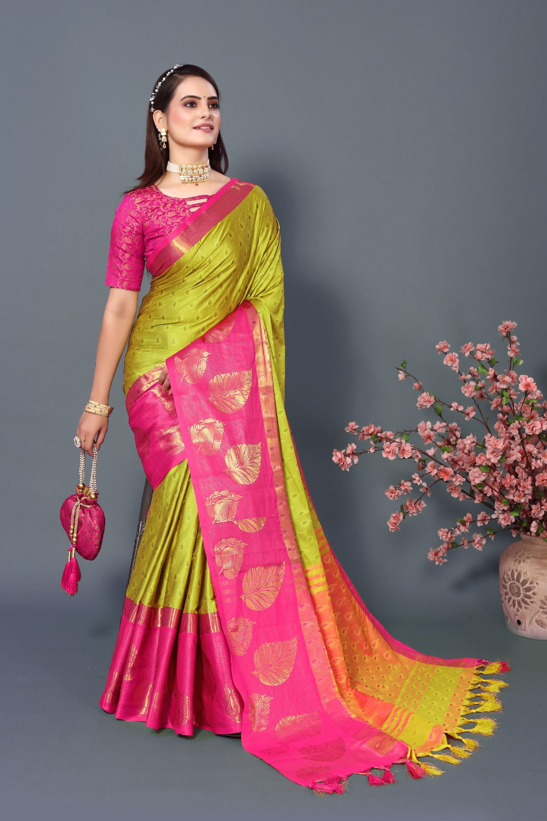 Lemon Light Pink Goldenpatti Design Kanjivaram Silk Saree