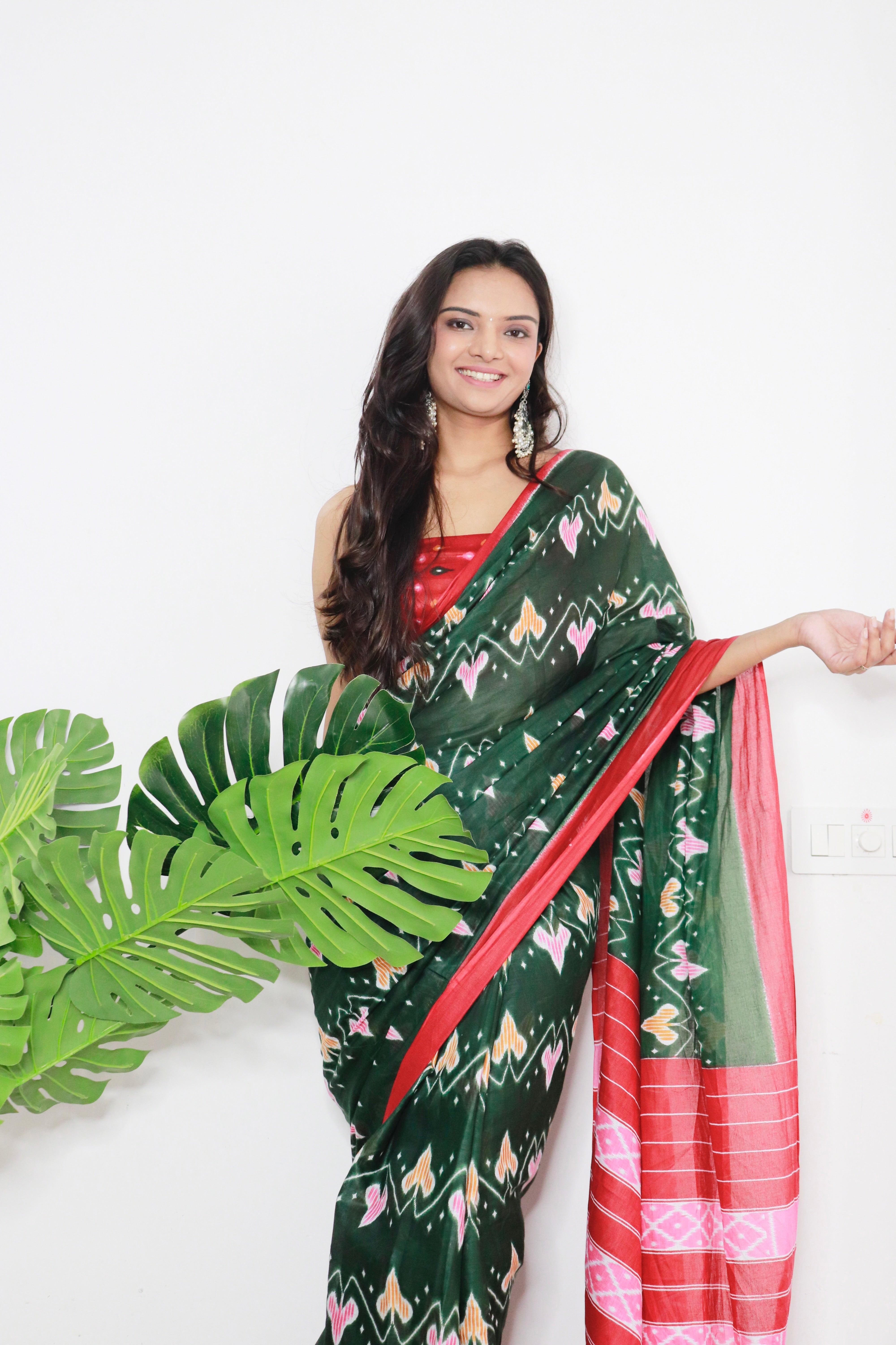 Green Printed 100% Soft Pure Cotton Saree With Unstitched Blouse.