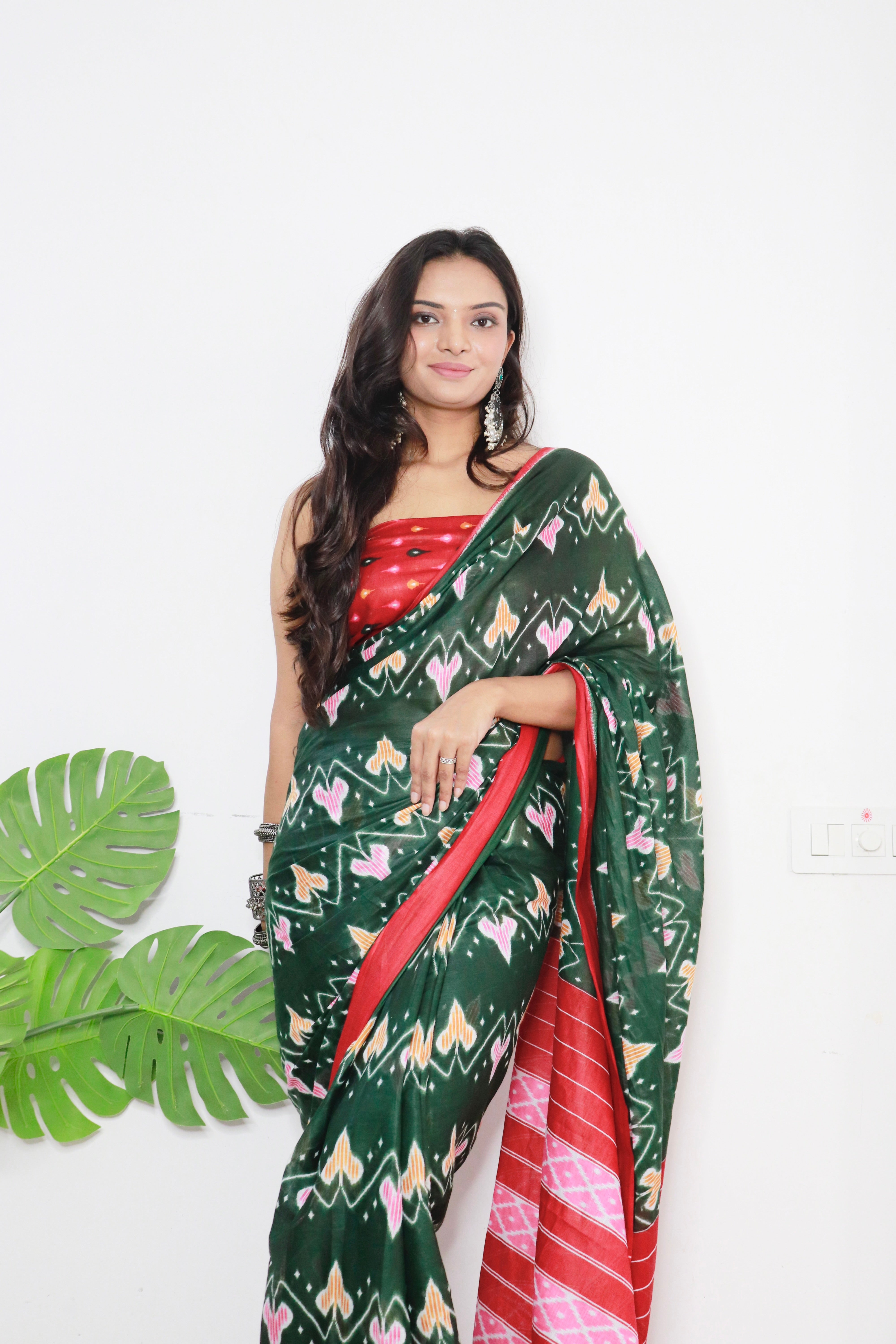 Green Printed 100% Soft Pure Cotton Saree With Unstitched Blouse.