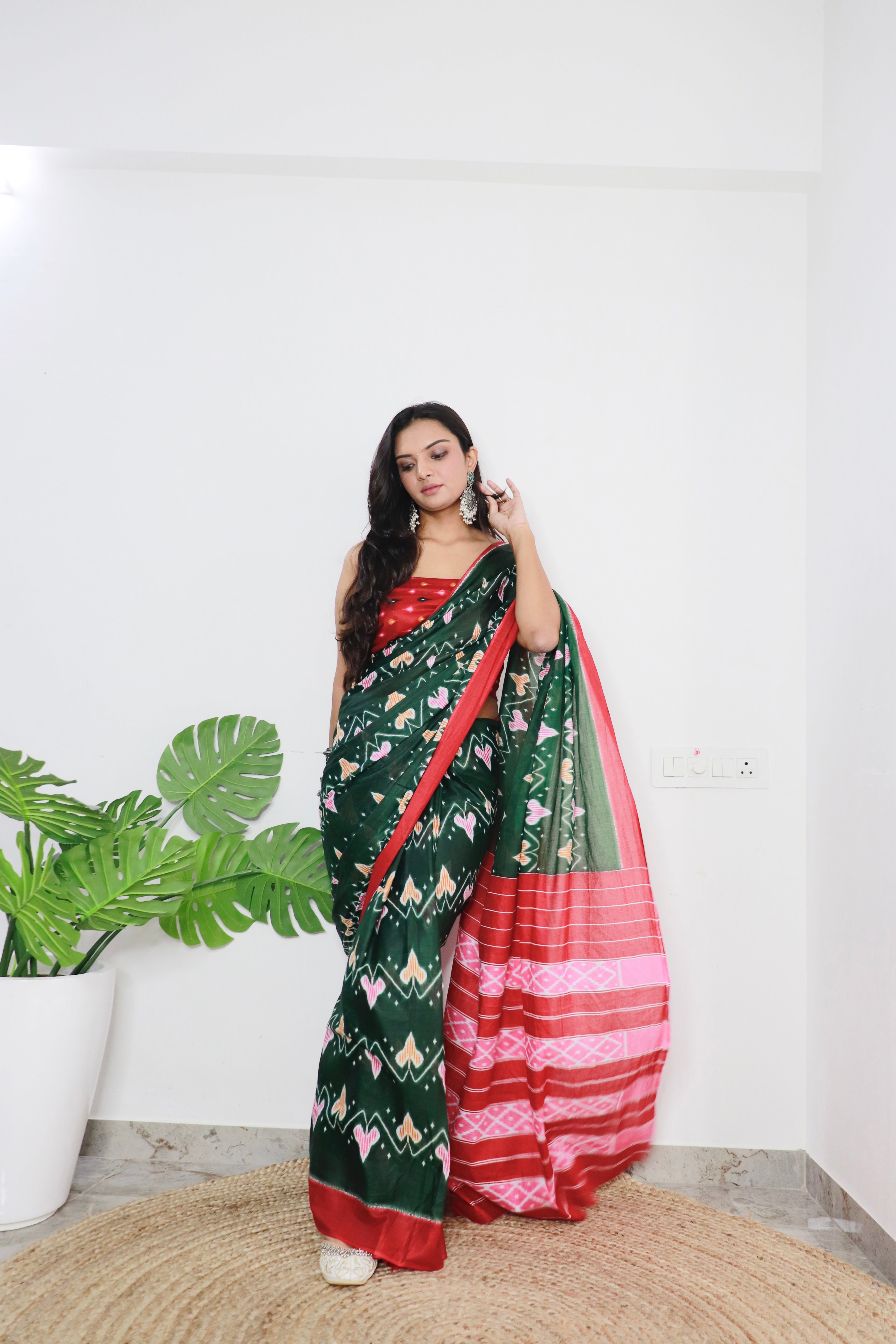 Green Printed 100% Soft Pure Cotton Saree With Unstitched Blouse.