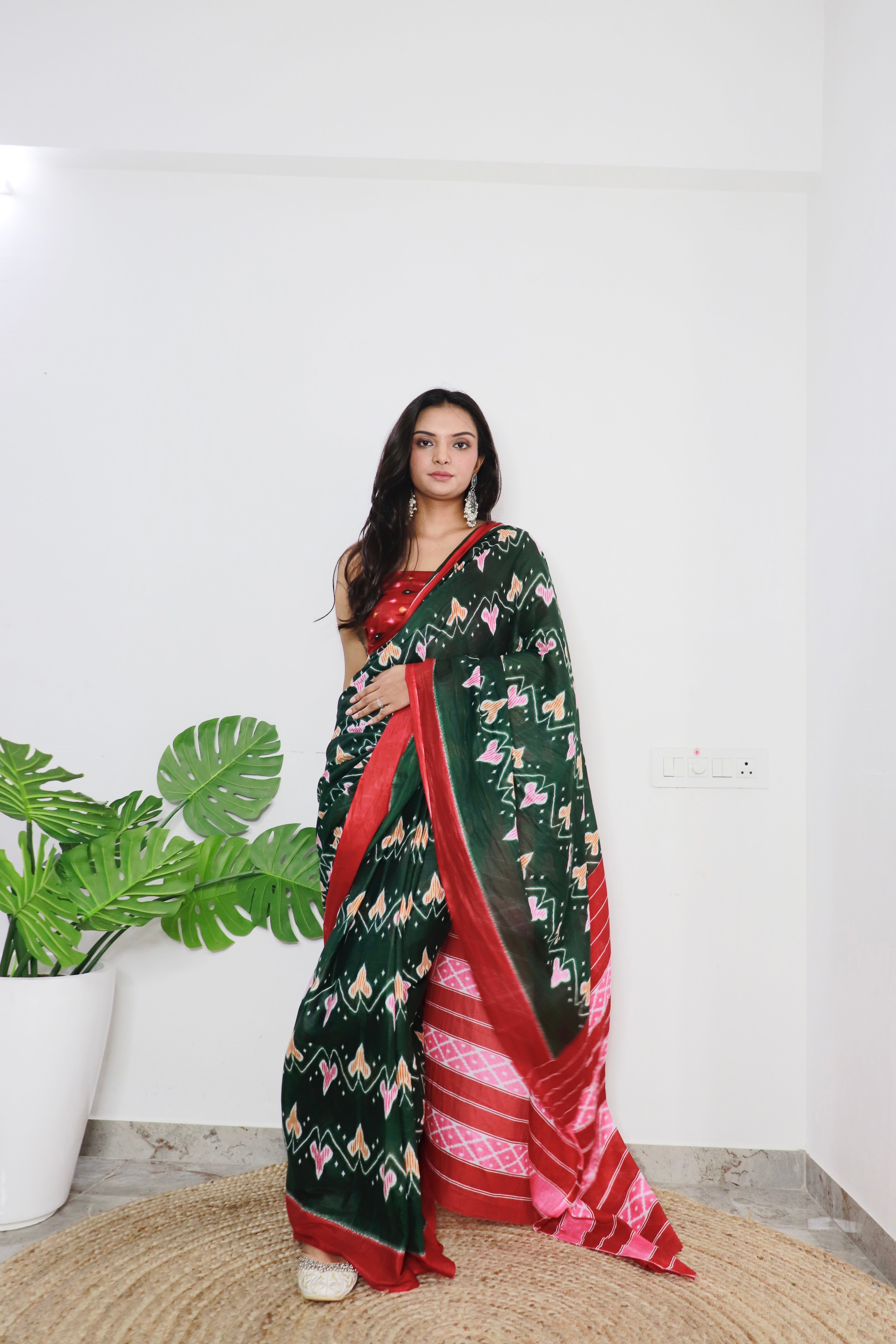 Green Printed 100% Soft Pure Cotton Saree With Unstitched Blouse.