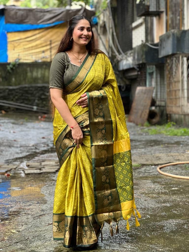 Lemon and Green Chakli Kanjivaram Silk Saree