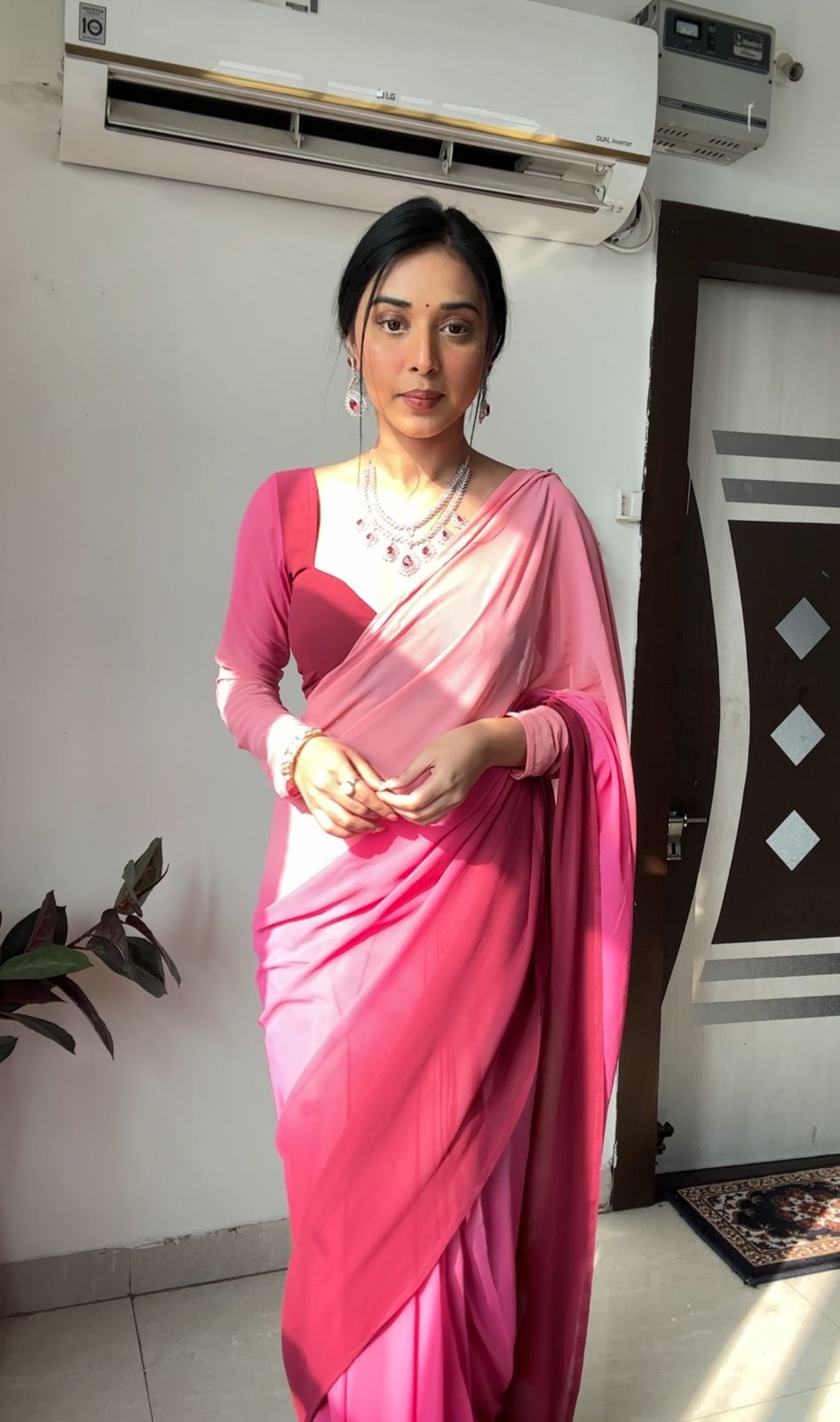 1-Minute Ready To Wear Pink And Maroon Georgette Saree With Unstitched Blouse.