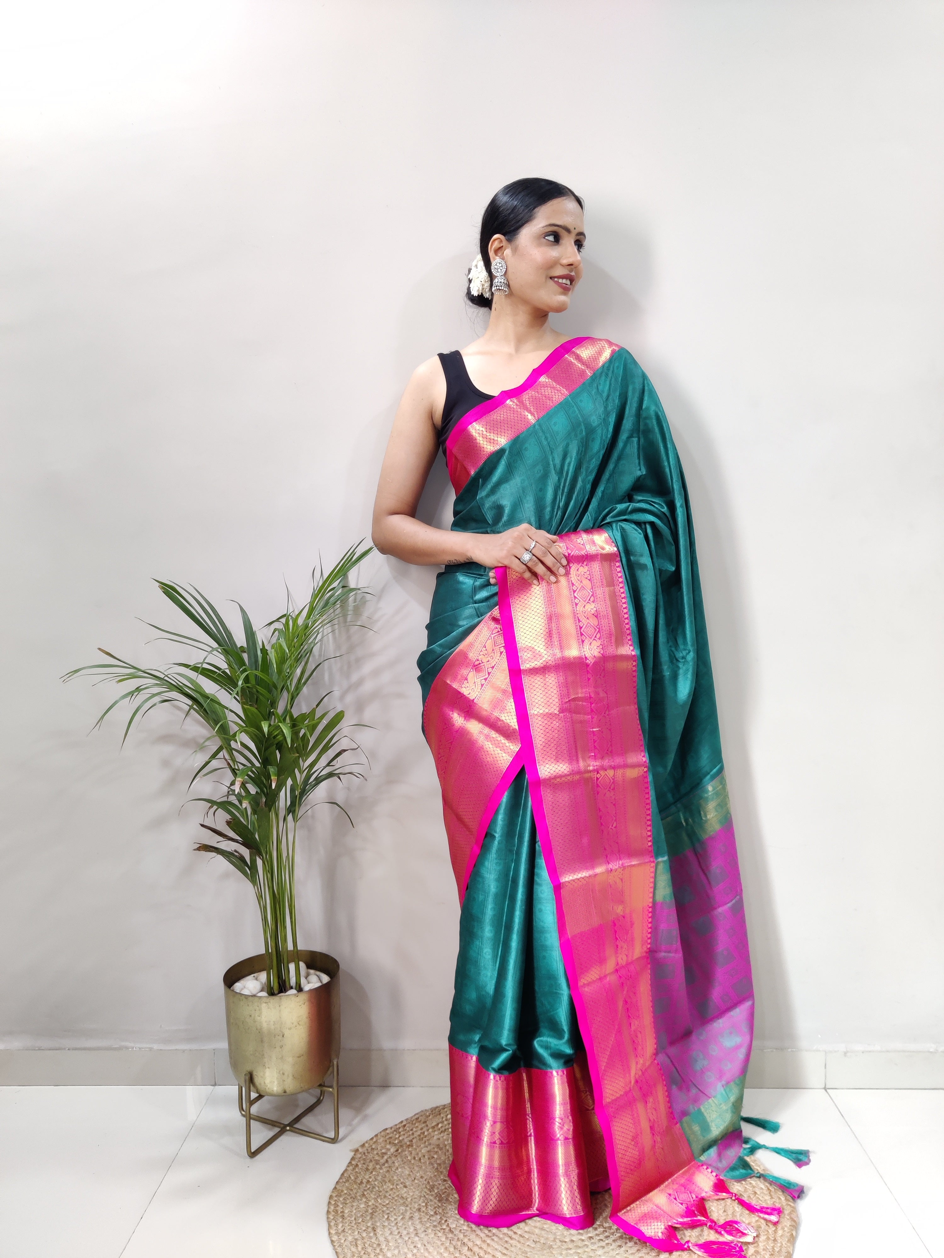 Aqua Pink Tapsi  Kanjivaram Silk Saree