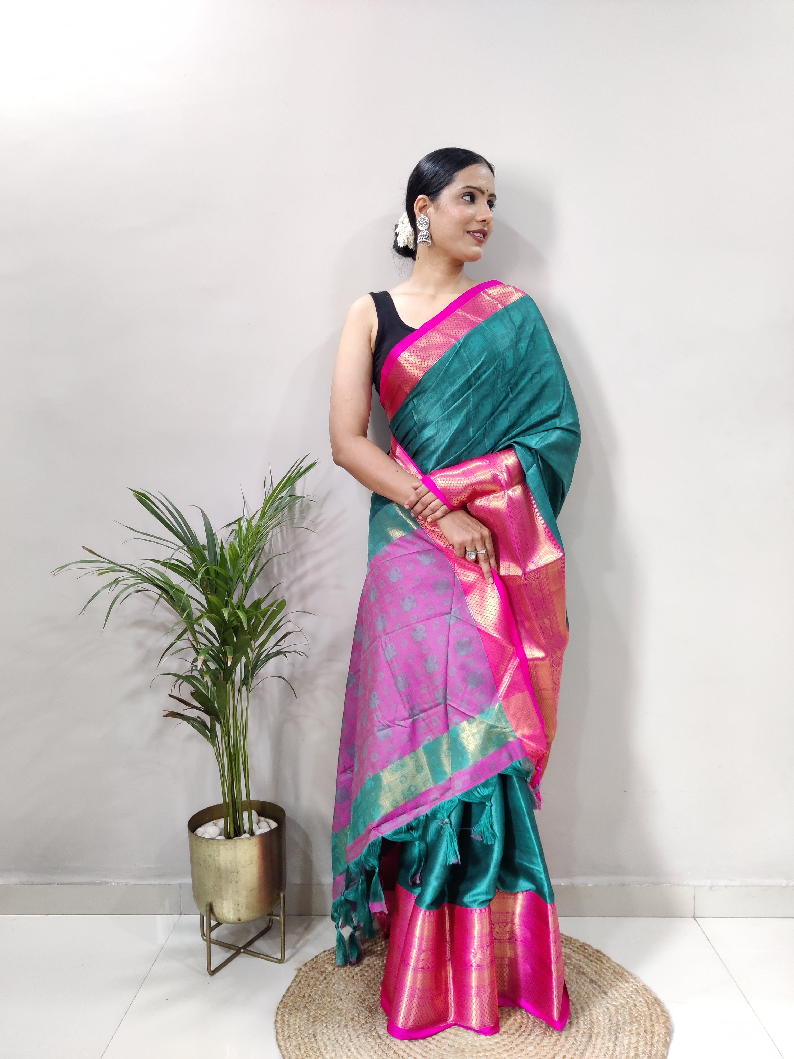 Aqua Pink Tapsi  Kanjivaram Silk Saree