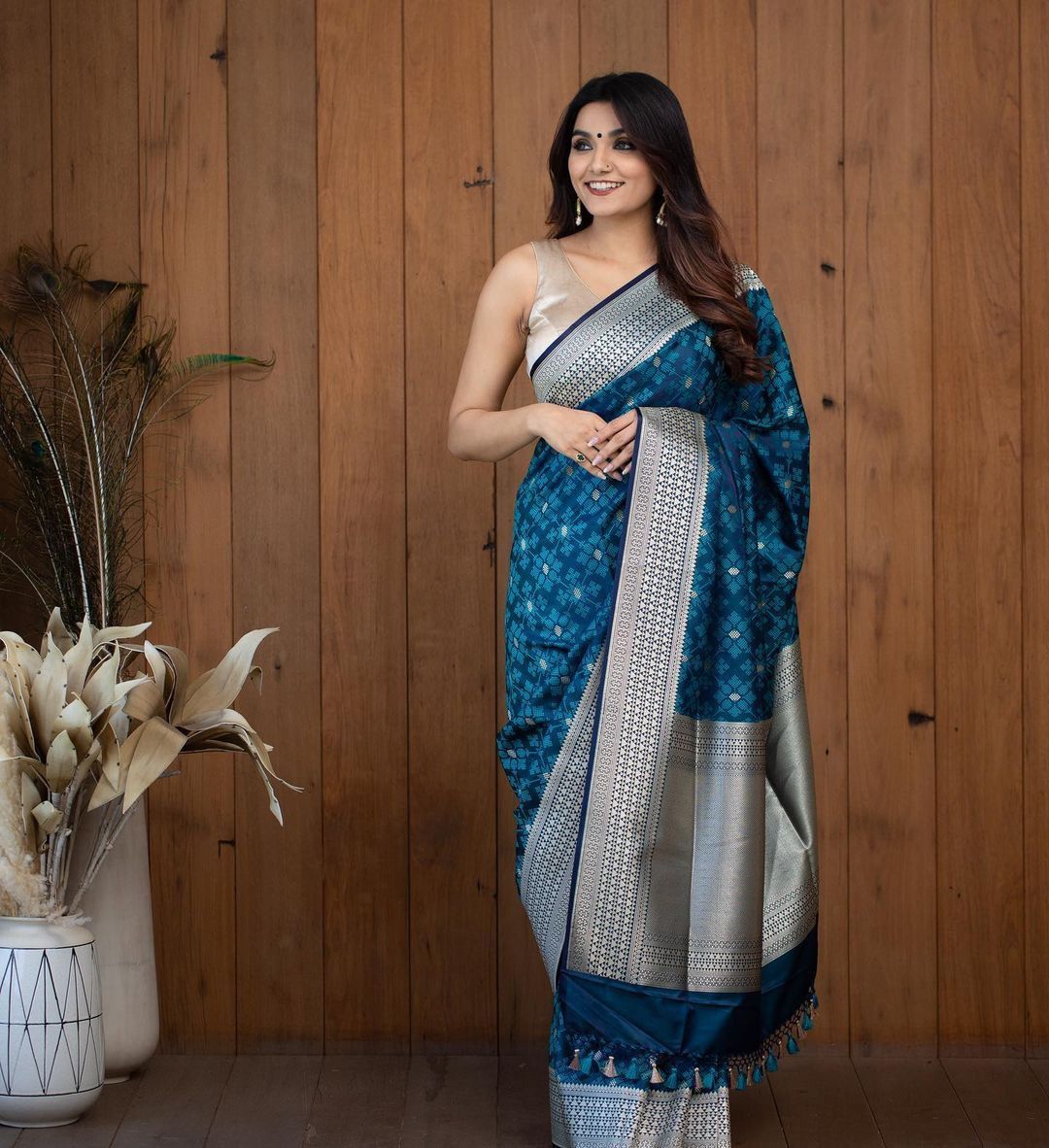 Rama and Silver Boarder Design Kavita Italian Silk Saree