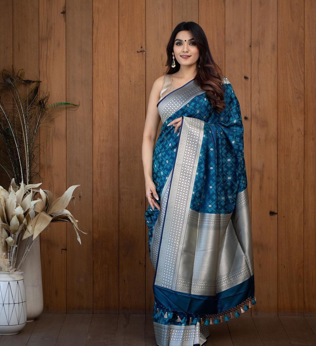 Rama and Silver Boarder Design Kavita Italian Silk Saree