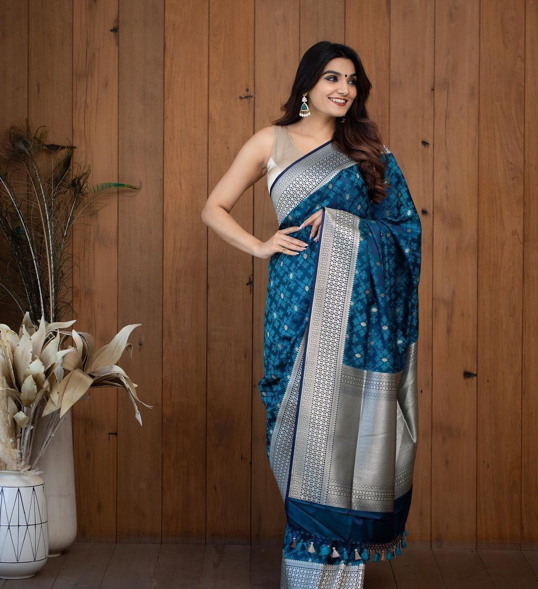 Rama and Silver Boarder Design Kavita Italian Silk Saree