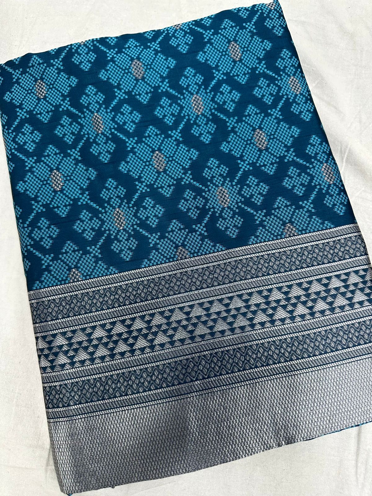 Rama and Silver Boarder Design Kavita Italian Silk Saree