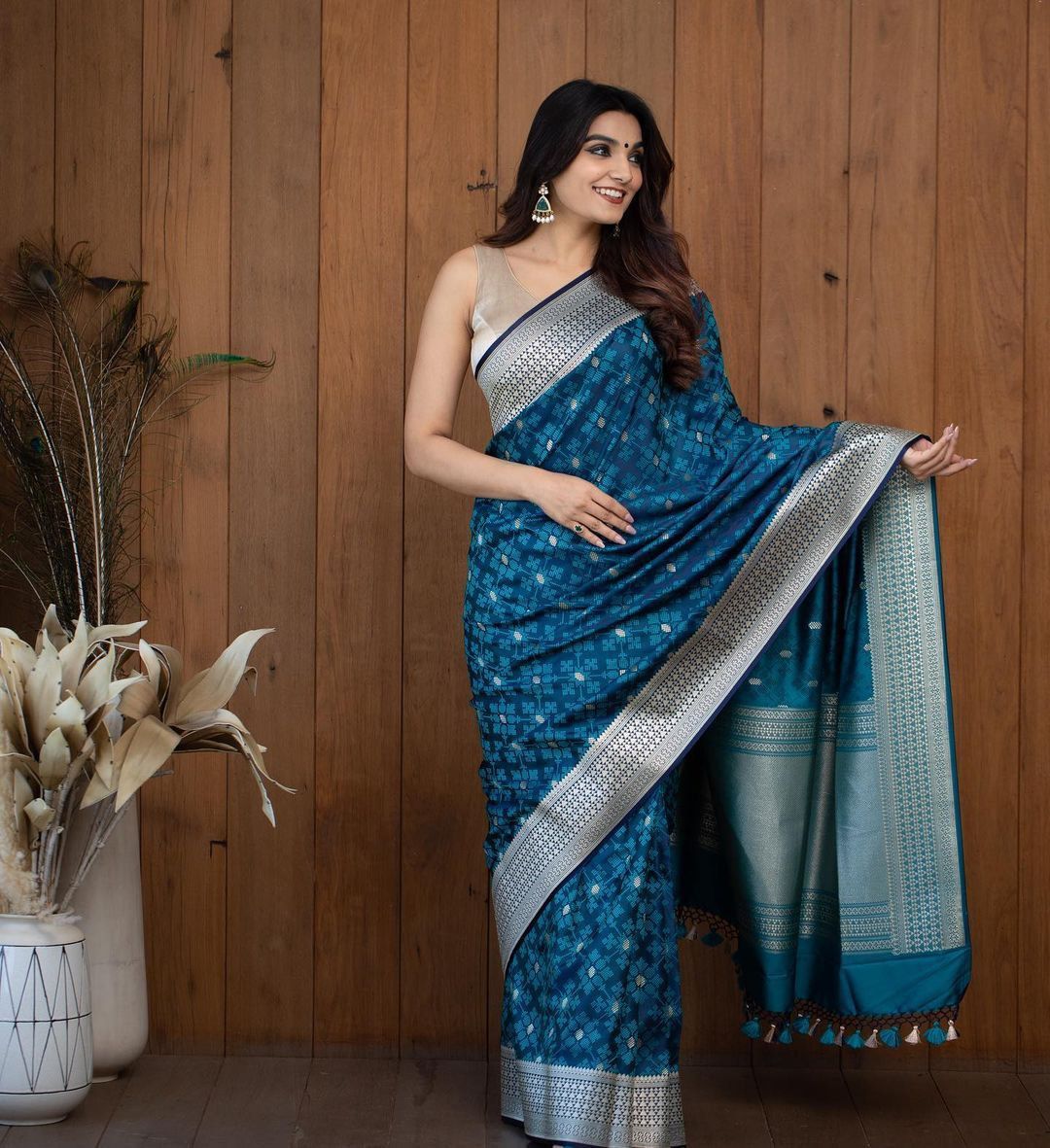 Rama and Silver Boarder Design Kavita Italian Silk Saree