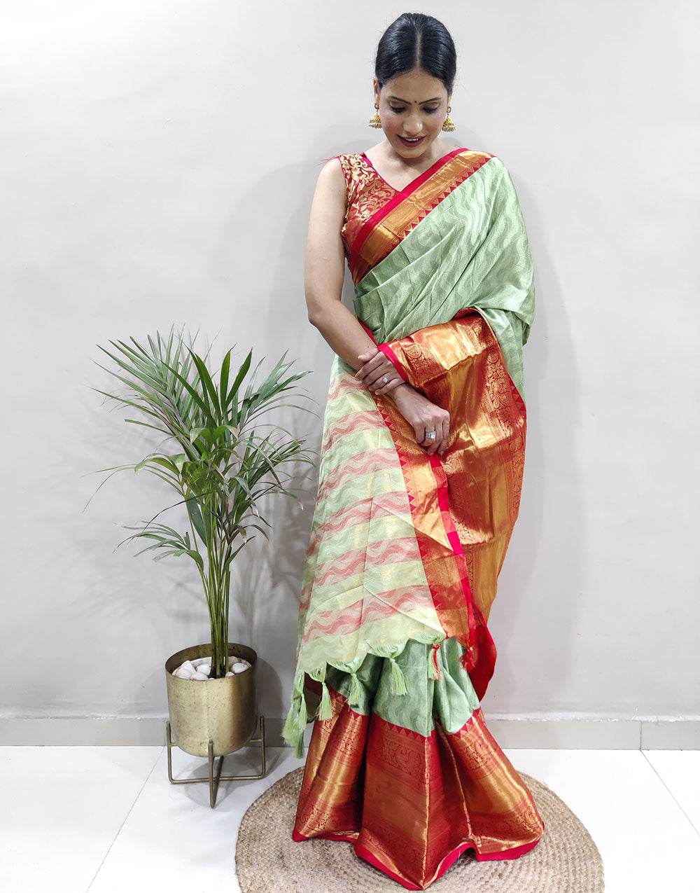 Pista Red Golden Design NarayanPet Cotton Silk Saree