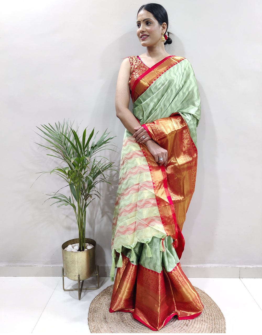 Pista Red Golden Design NarayanPet Cotton Silk Saree