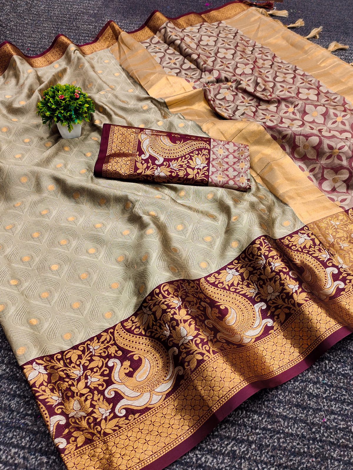 Chiku and Brown Nayra Kanjivaram Silk Saree