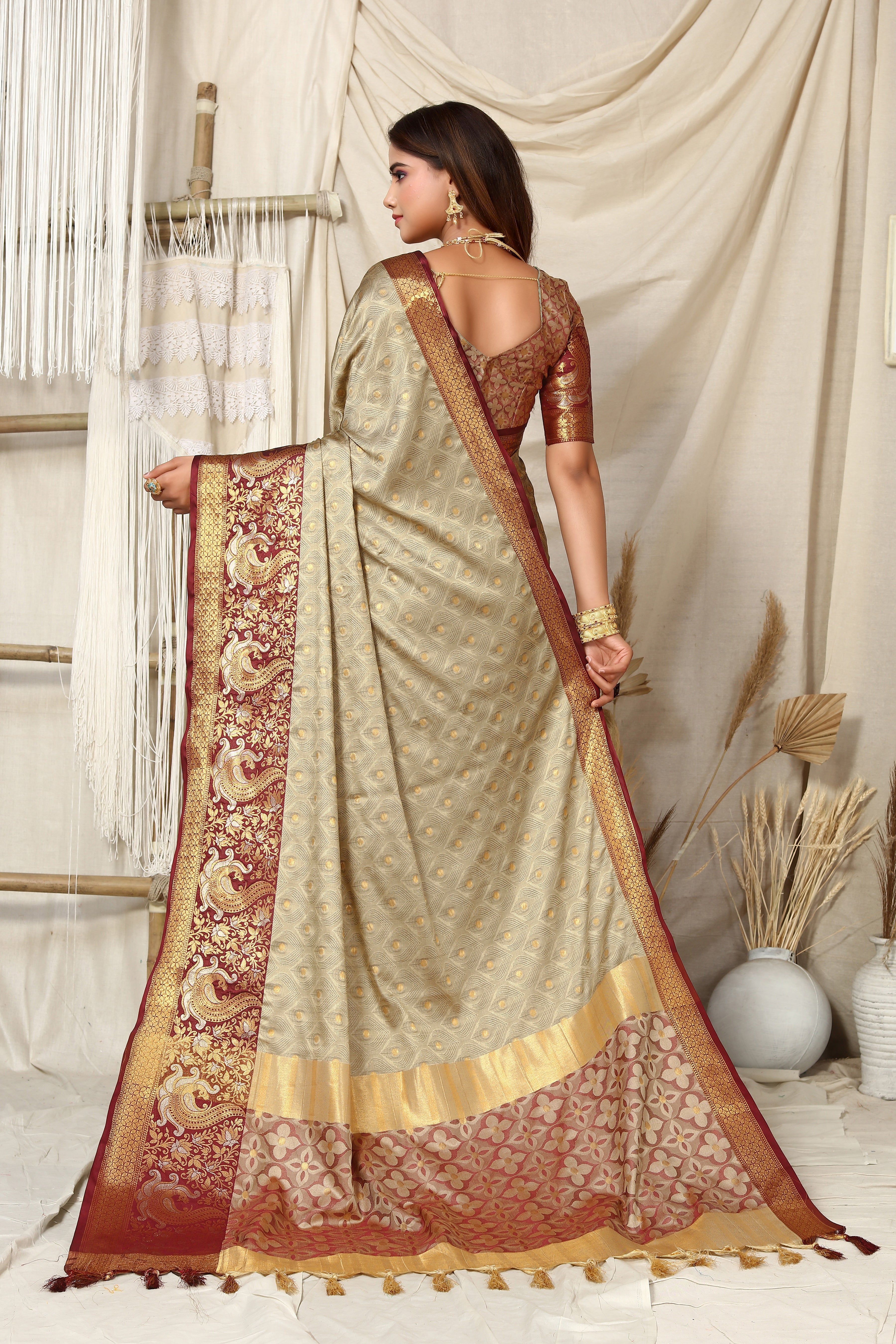 Chiku and Brown Nayra Kanjivaram Silk Saree