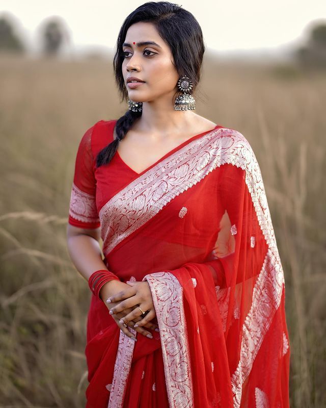 Red Silver Design Nikhila Pure Silk Saree