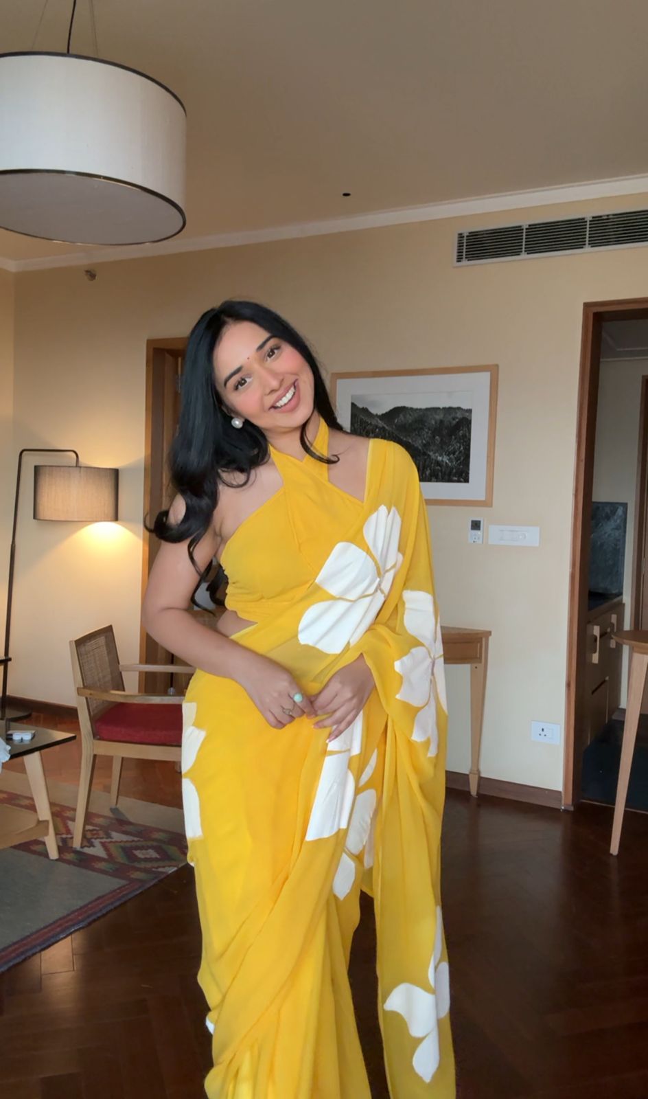 1-Minute Ready To Wear Yellow Georgette Saree With Unstitched Blouse.