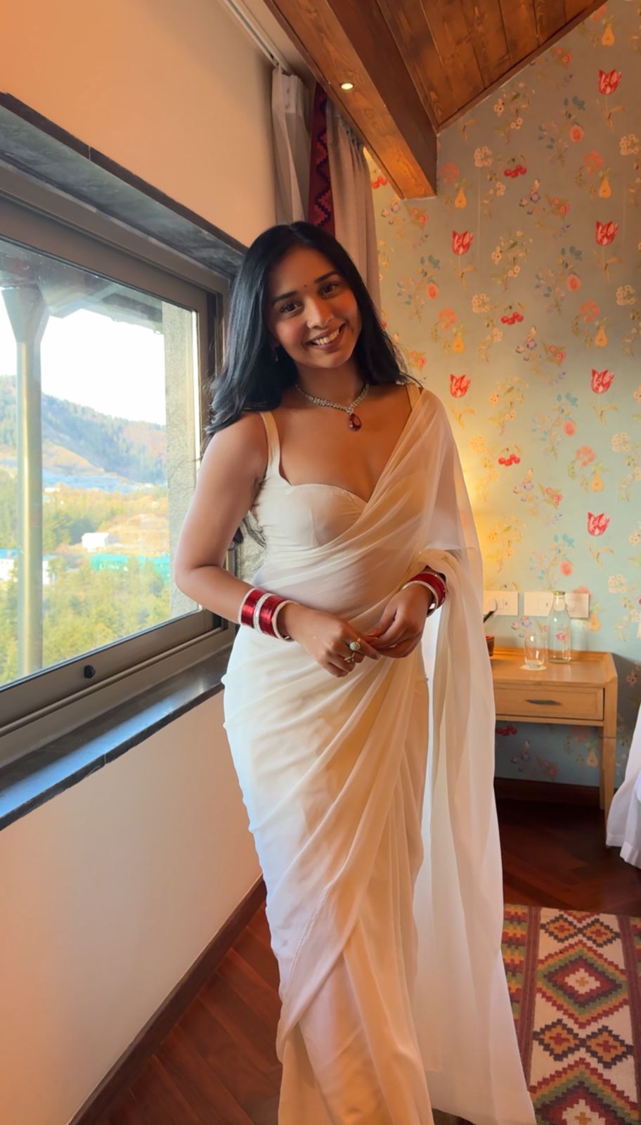 1-Minute Ready To Wear Plain White Saree With Unstitched Blouse.