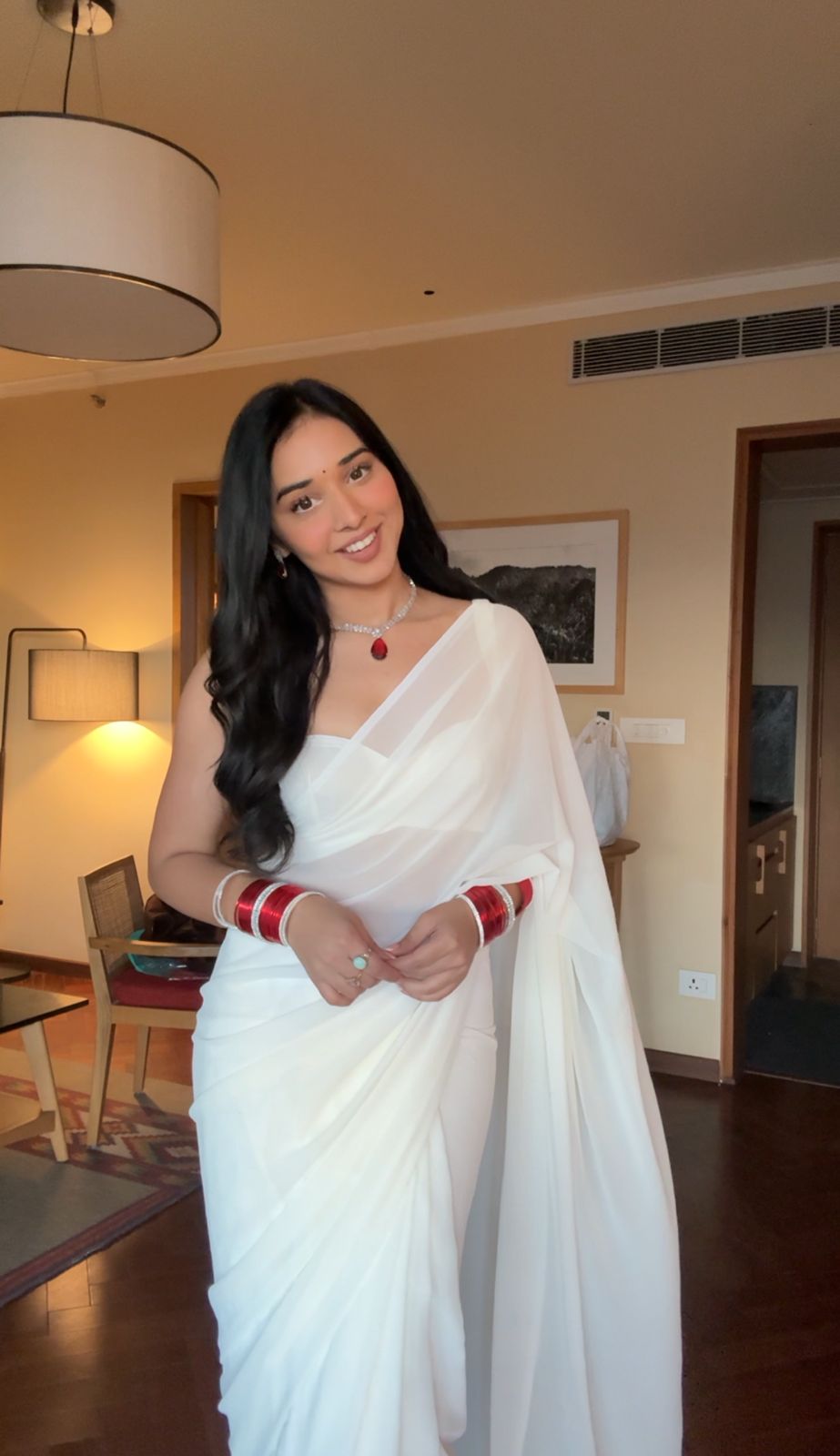 1-Minute Ready To Wear Plain White Saree With Unstitched Blouse.