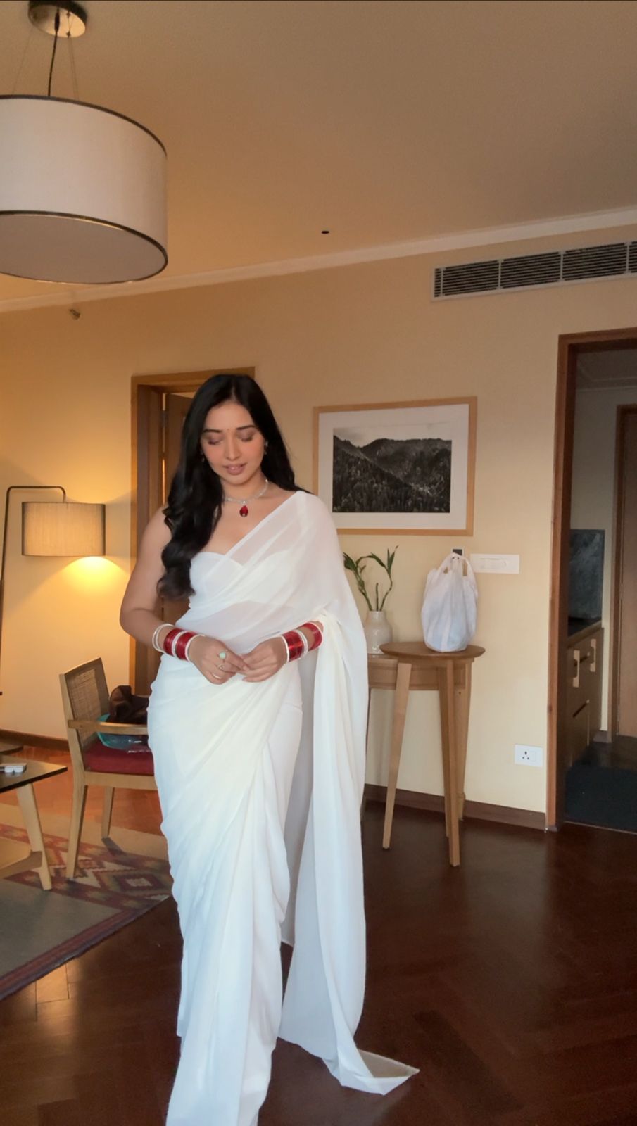 1-Minute Ready To Wear Plain White Saree With Unstitched Blouse.